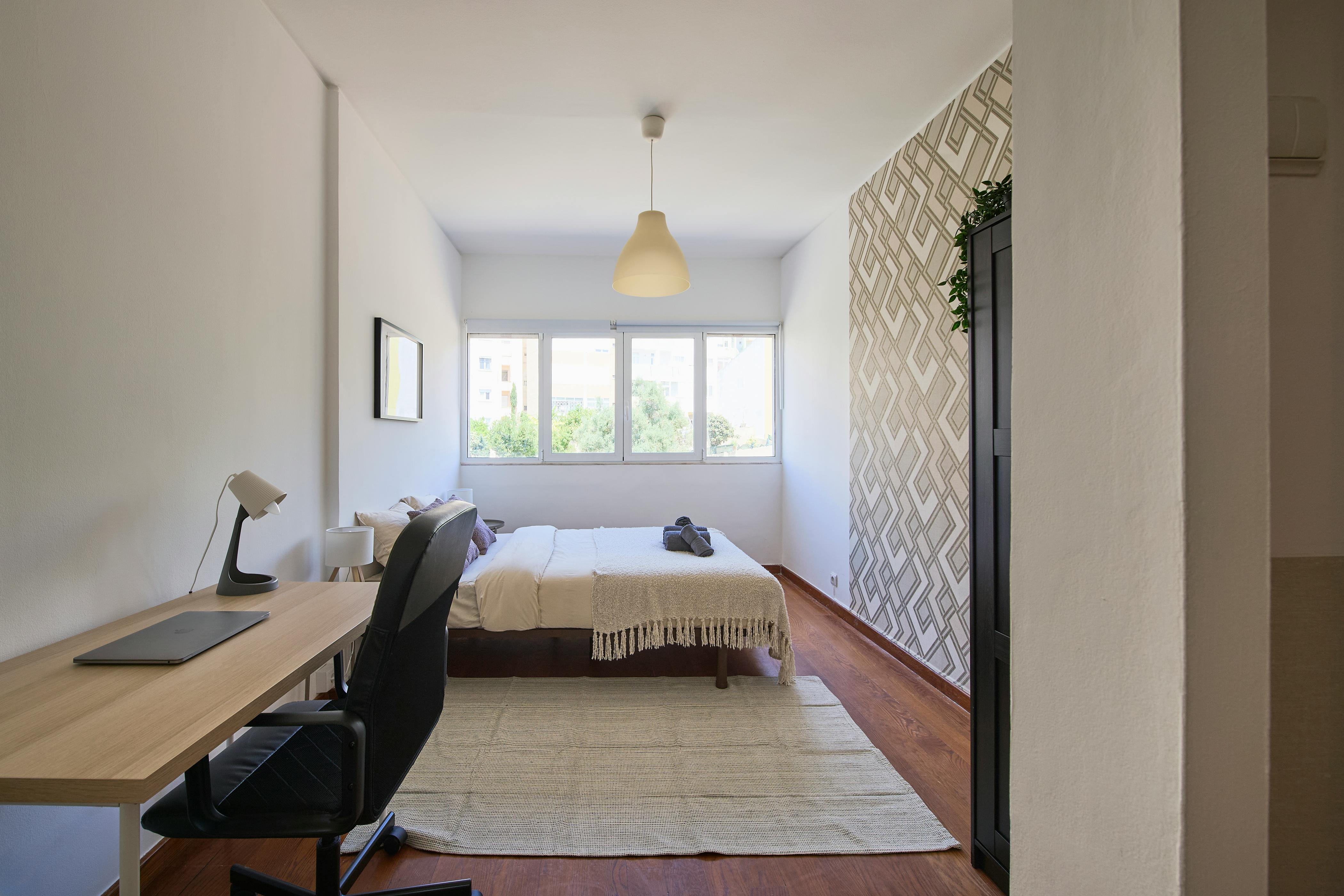 Avenida Infante Santo, Lisbon preview