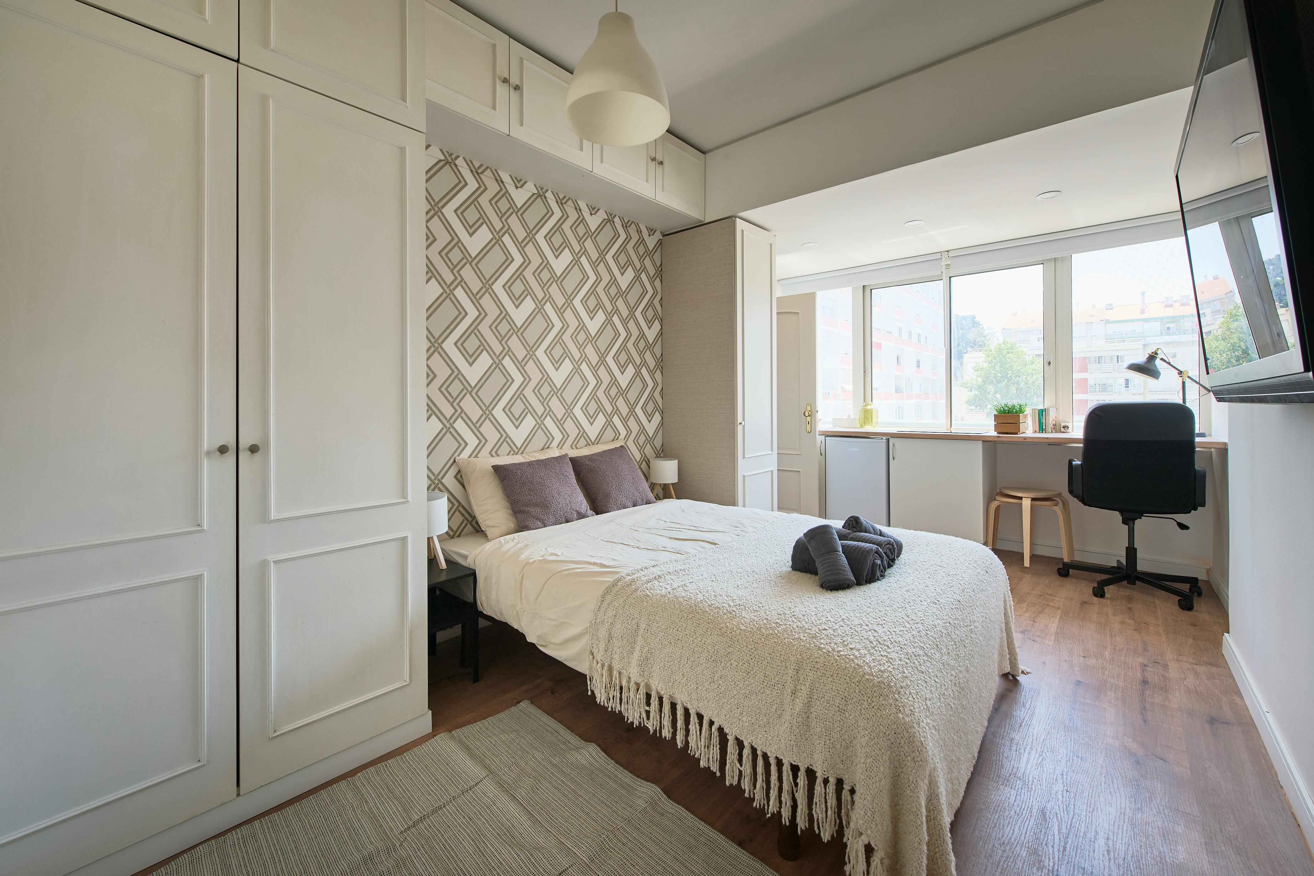 Avenida Infante Santo, Lisbon preview