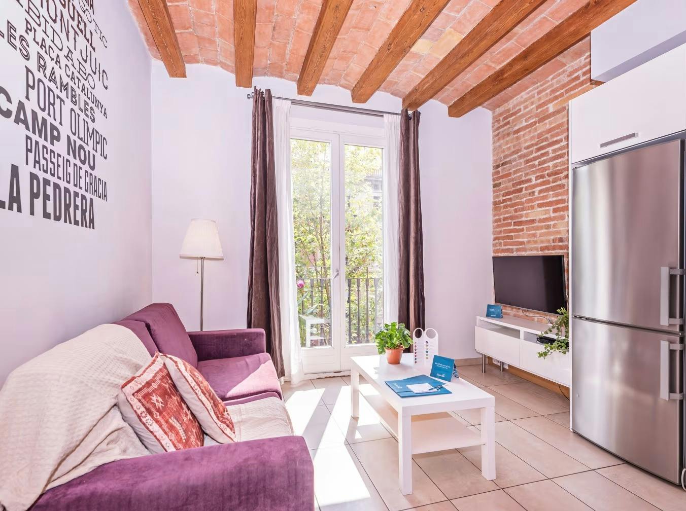 Carrer de Villarroel, Barcelona preview