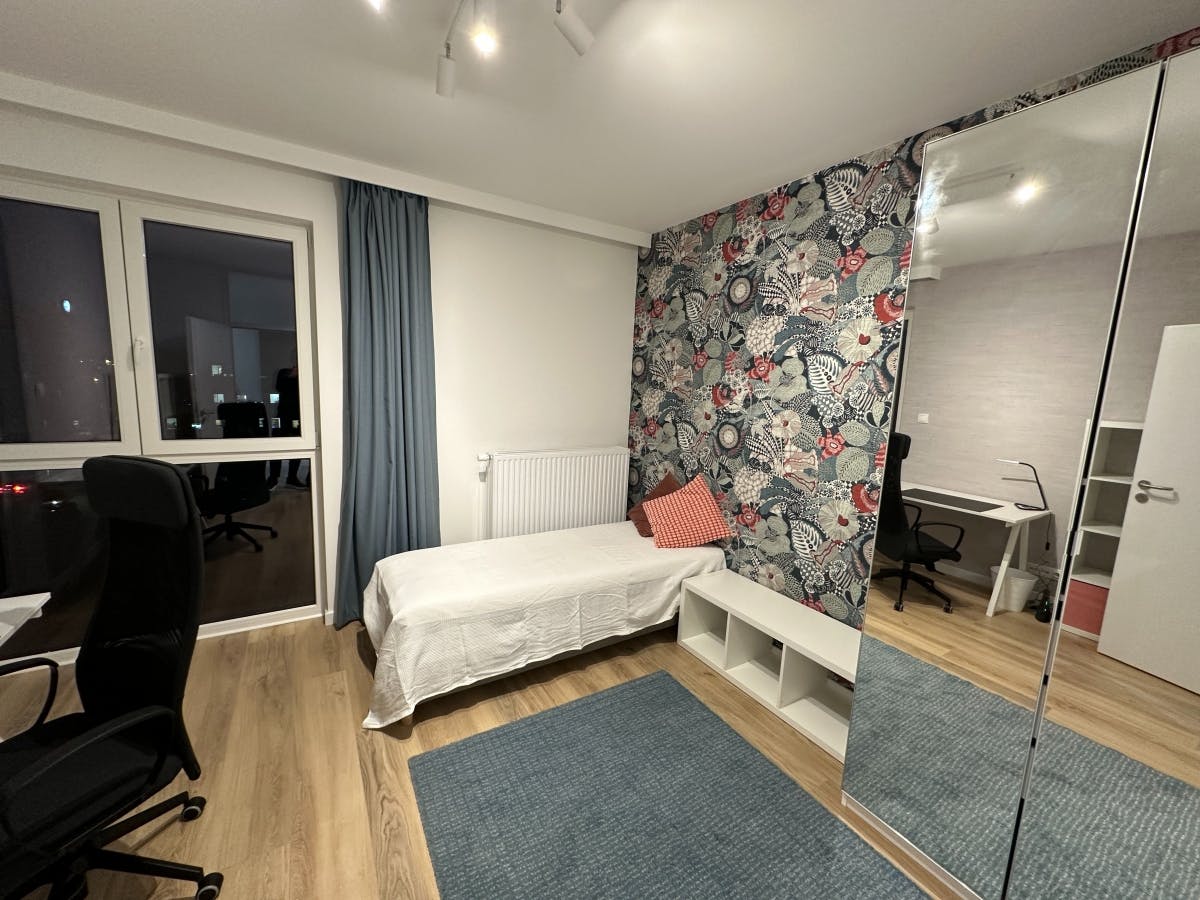 Jutrzenki, Warsaw preview
