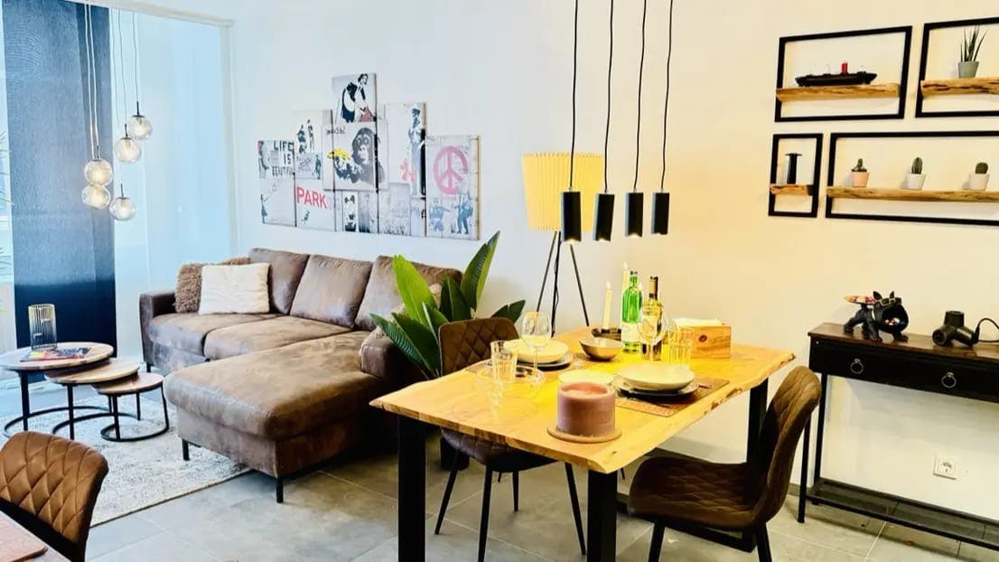 Apartment for rent for €1,495 per month in Köln, Homburger Straße