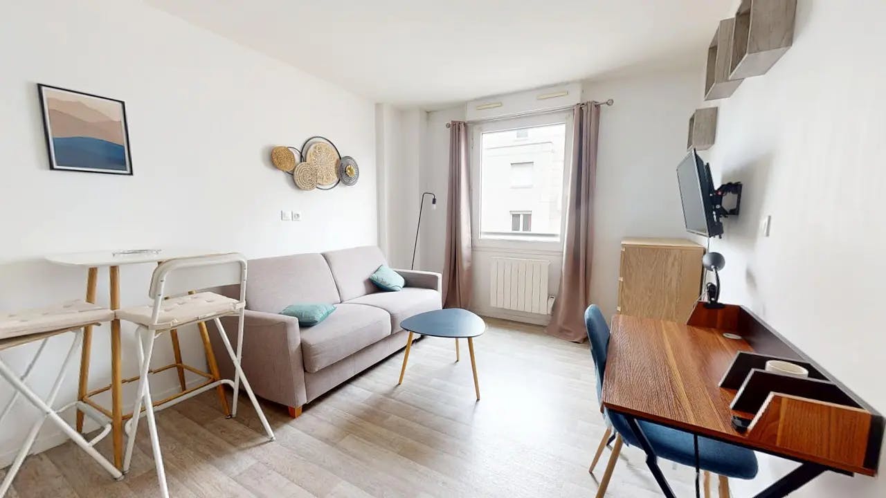 Apartment for rent for €650 per month in Lyon, Grande Rue de la Guillotière