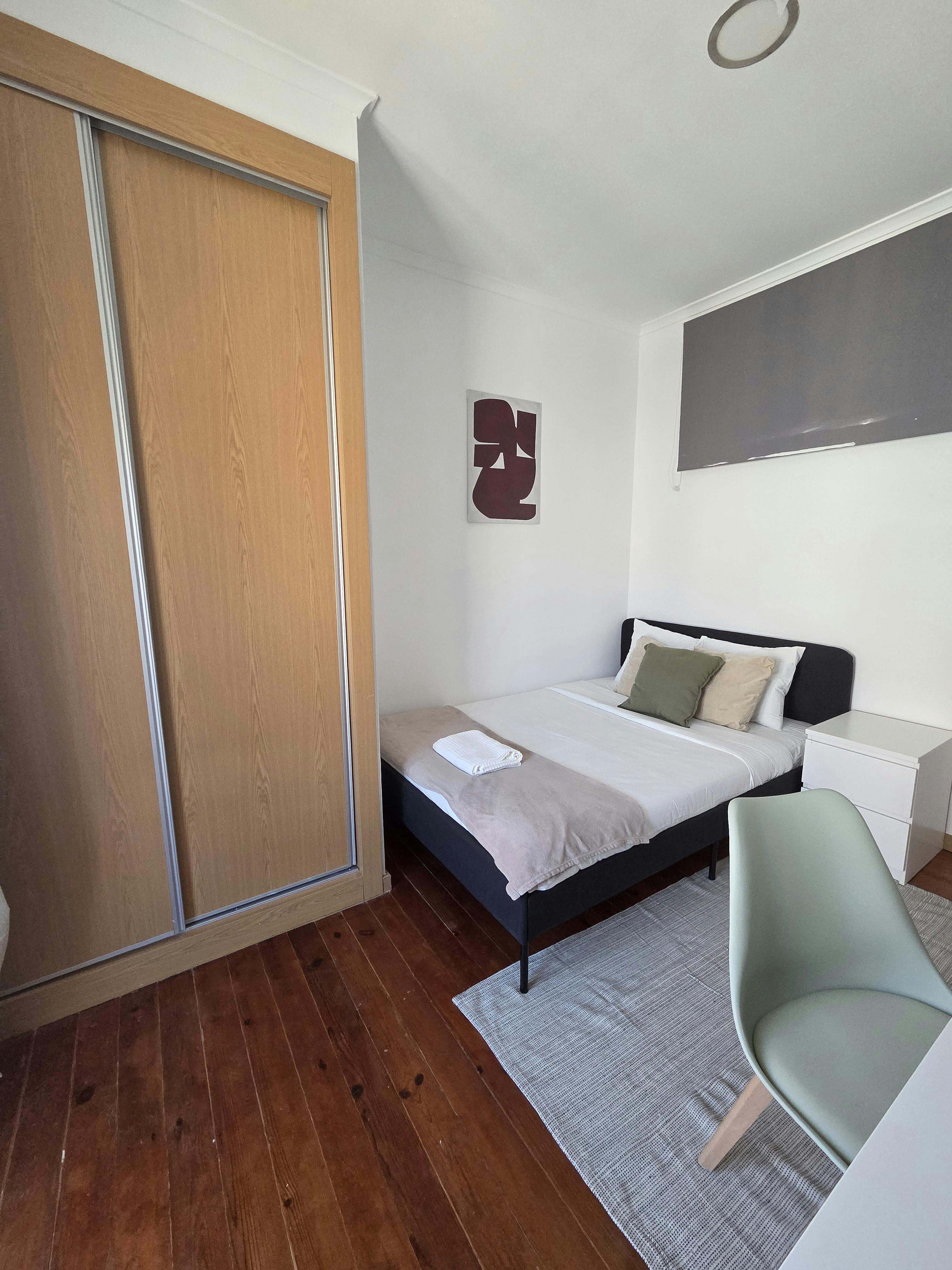 Private room in Rua Cavaleiro de Oliveira, Lisbon (1720149) room image 2