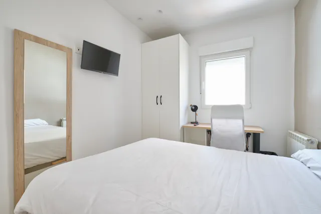 Private room in Avenida de Portugal, Salamanca (1720192) room image 1