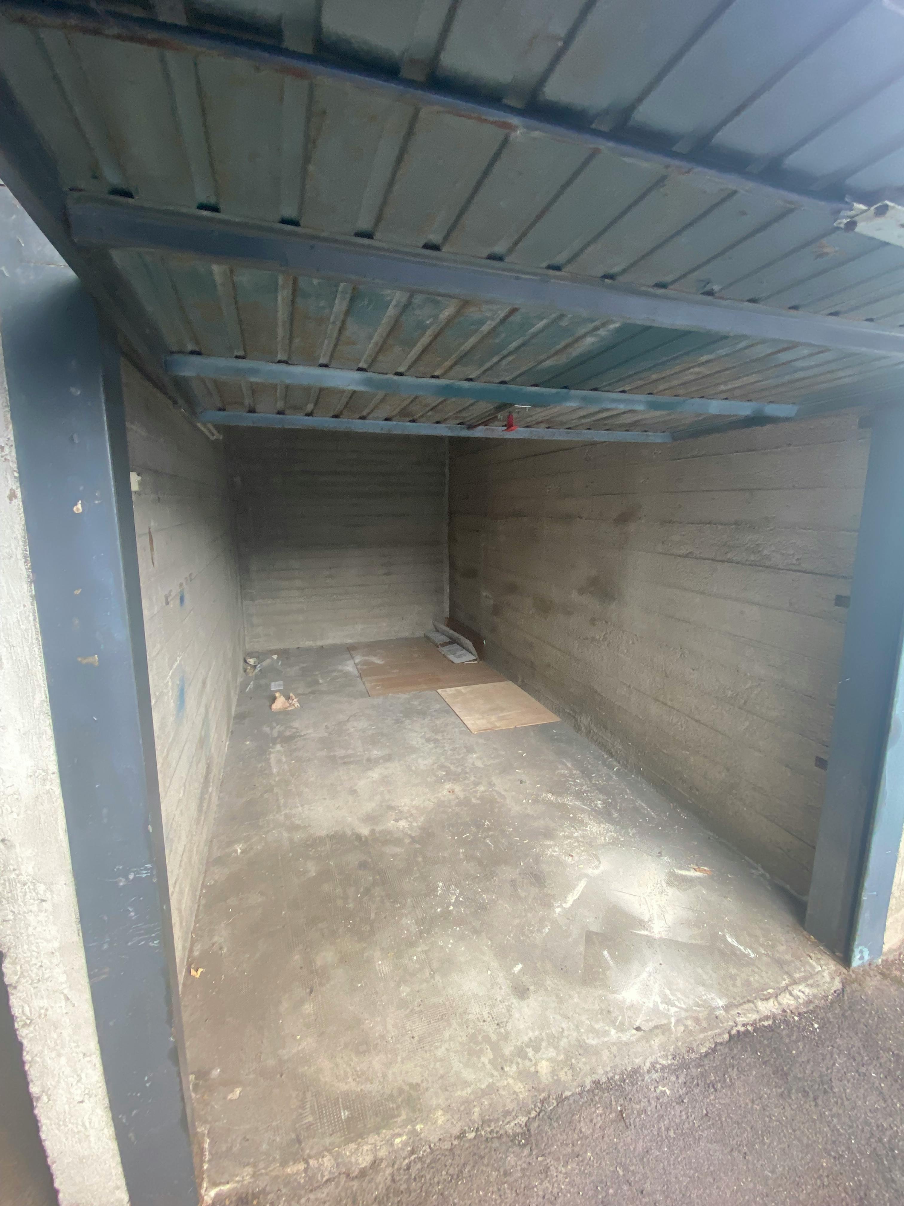 Studio for rent for €150 per month in Milan, Via Carlo Marx