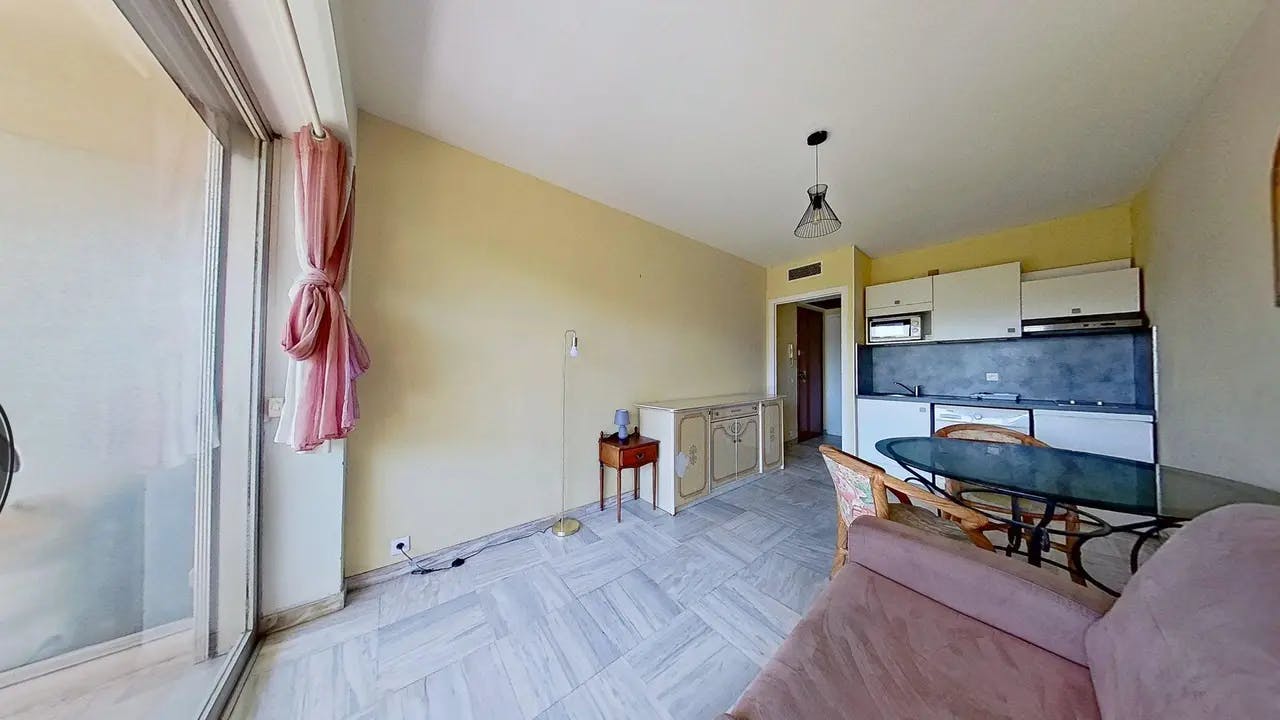 Studio zu mieten für 723 € pro Monat in Cannes, Avenue Francis Tonner