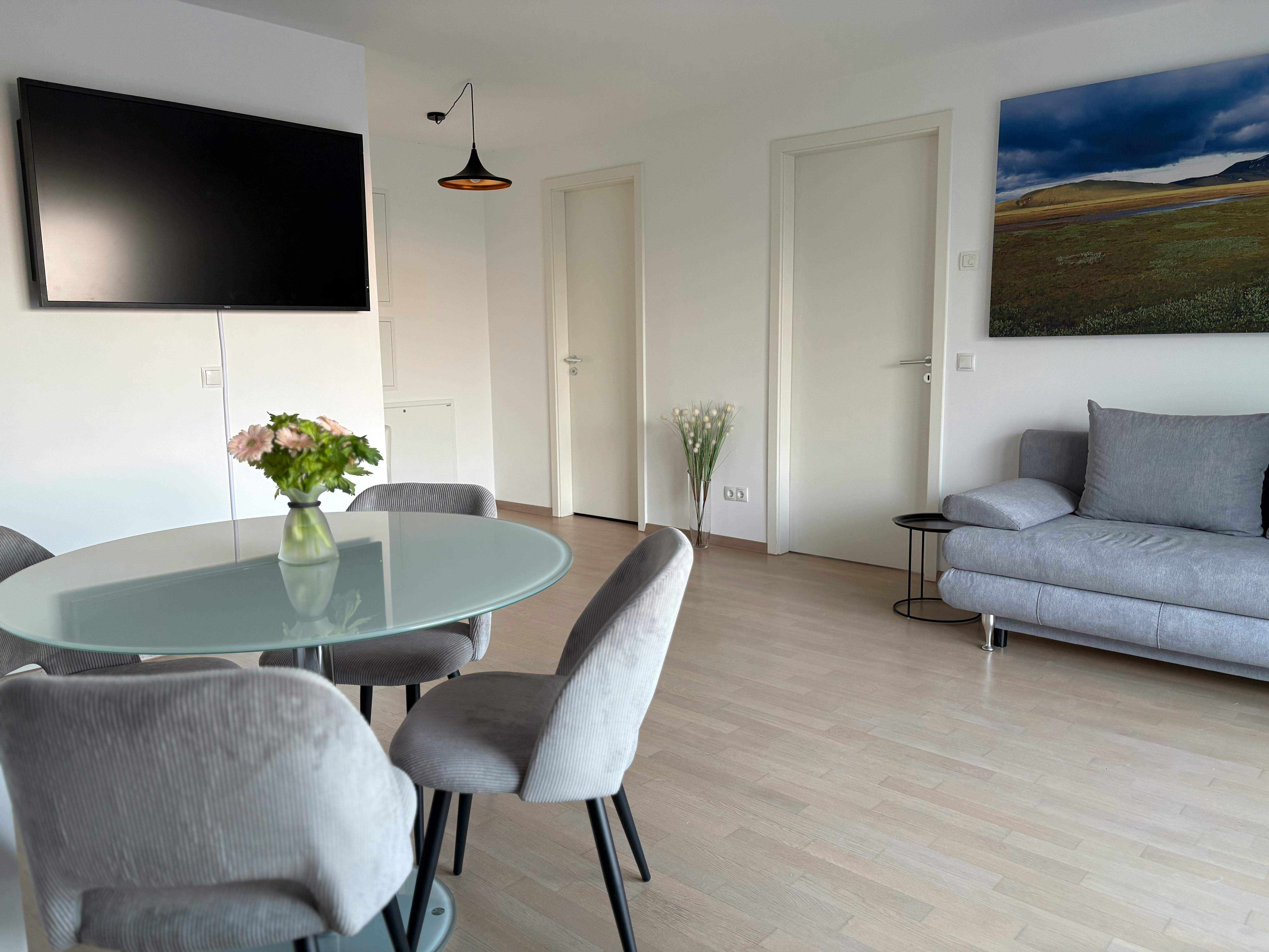 Apartment for rent for €1,650 per month in Olching, Wilhelmstraße