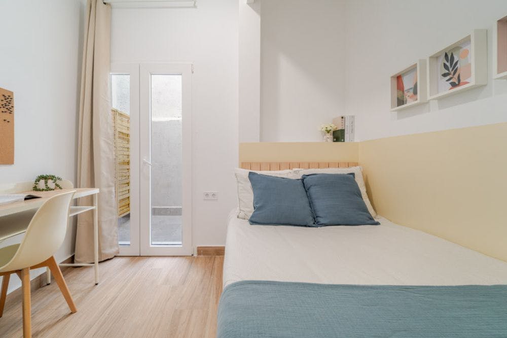 Private room in Calle de la Sierra de Meira, Madrid (1720313) room image 1