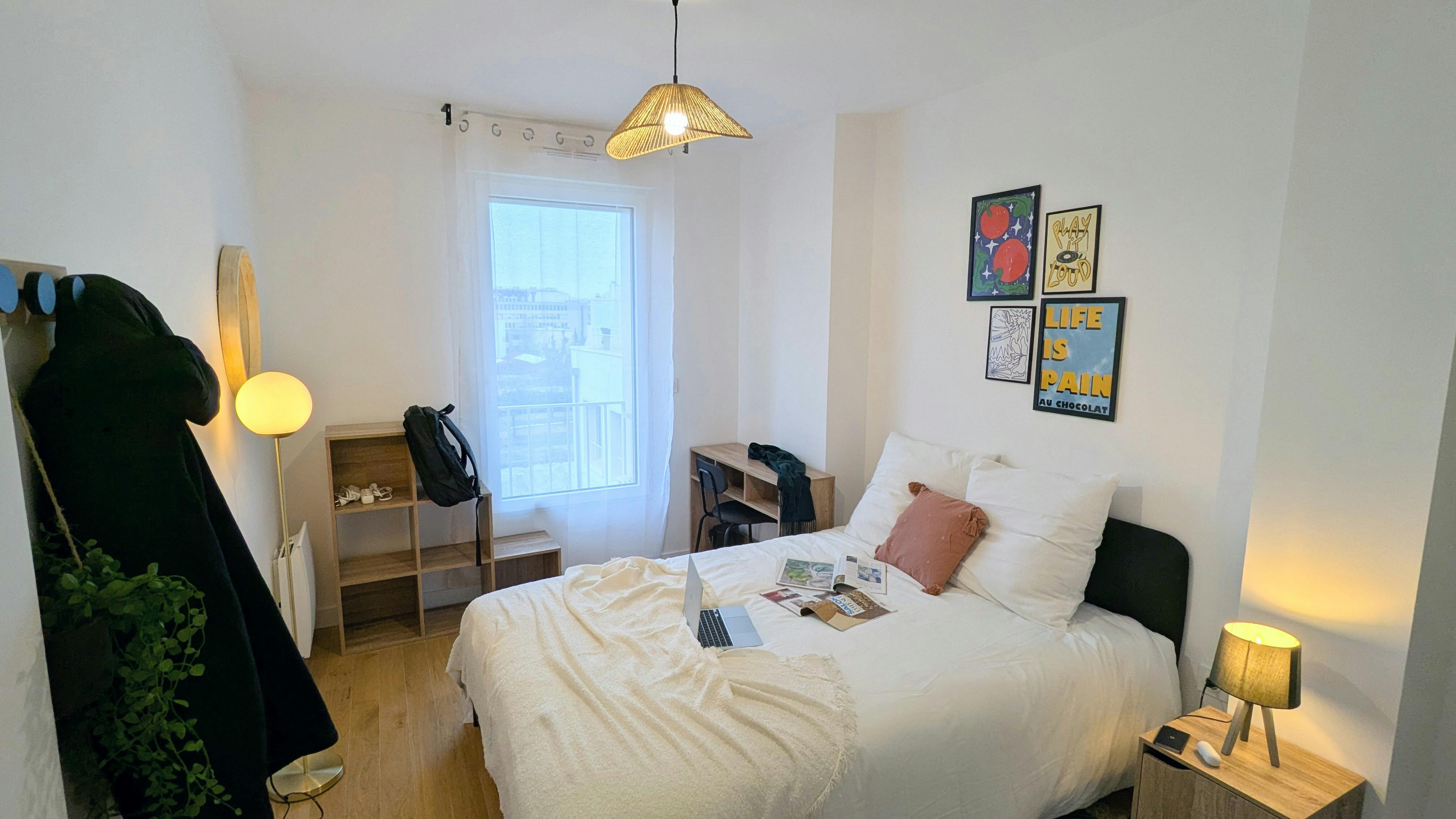 Private room in Rue Petit, Clichy (1720327) room image 1