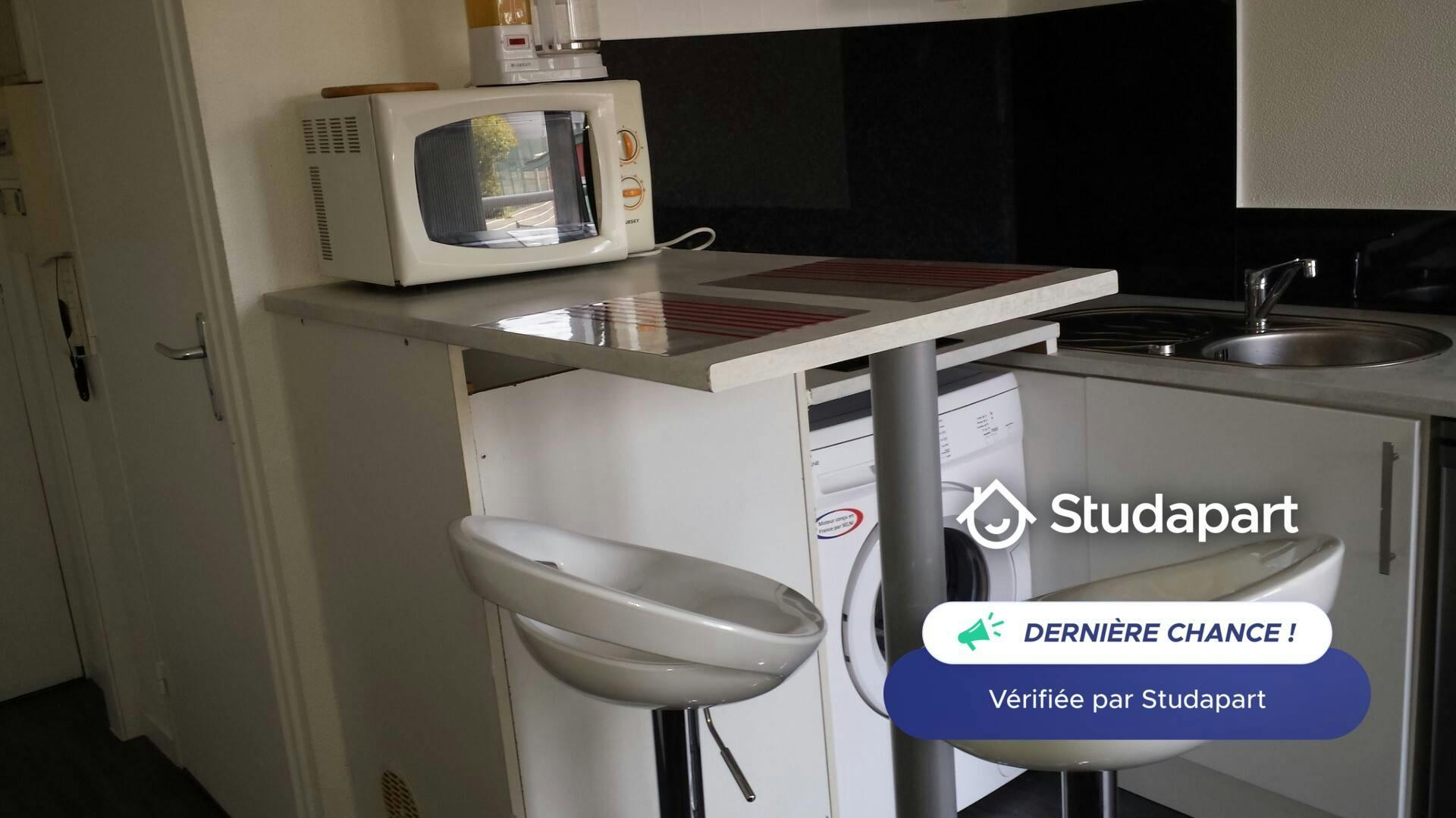 Apartment for rent for €480 per month in Pau, Boulevard Recteur Jean Sarrailh