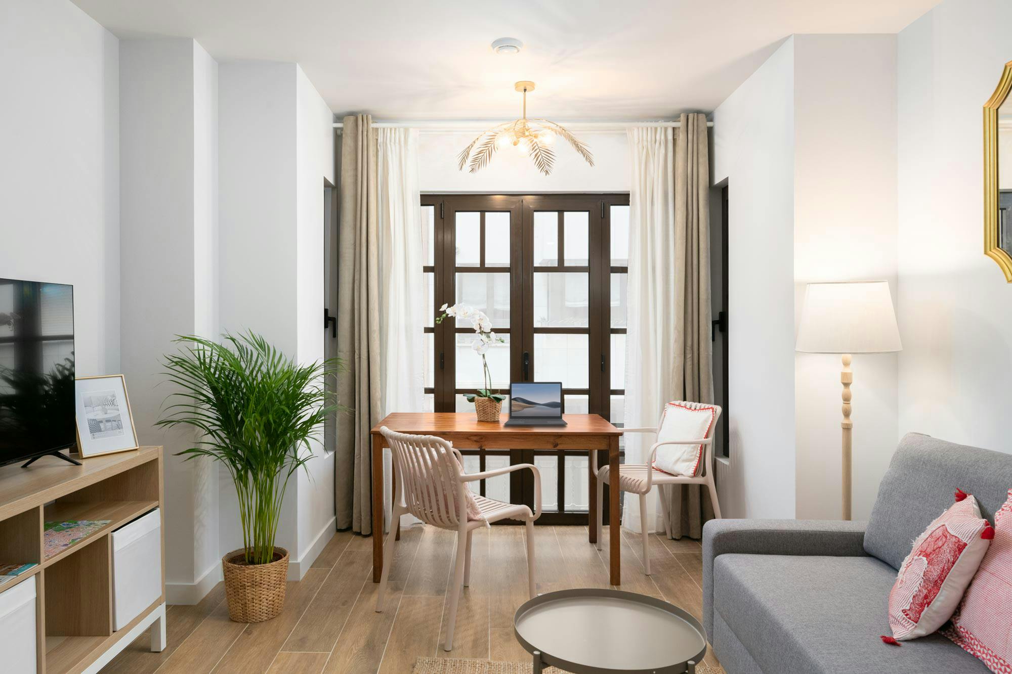 Wohnung zu mieten für 1.120 € pro Monat in Gijón, Calle Caveda