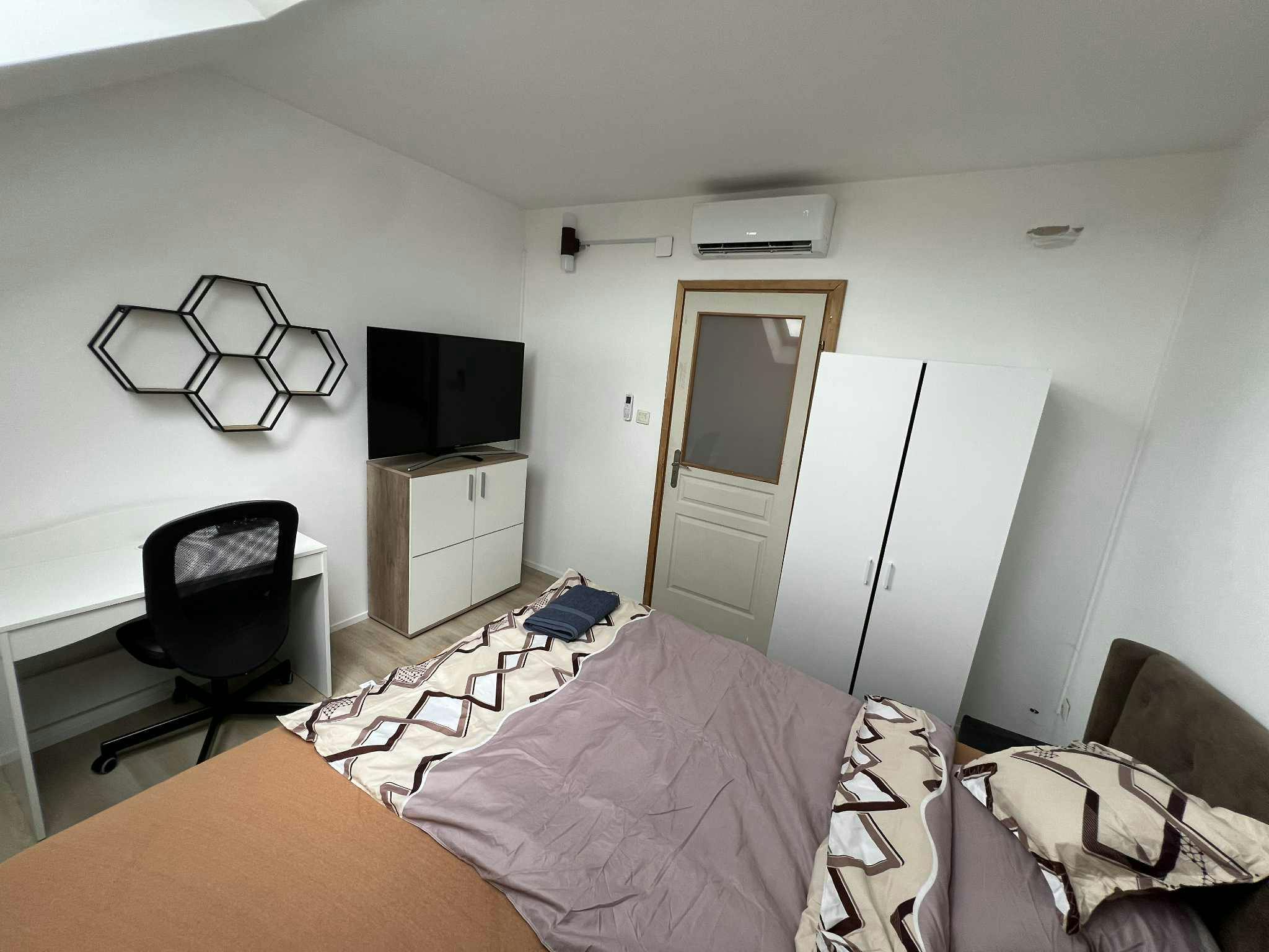 Private room for rent for HUF 149,987 per month in Budapest, Baross tér