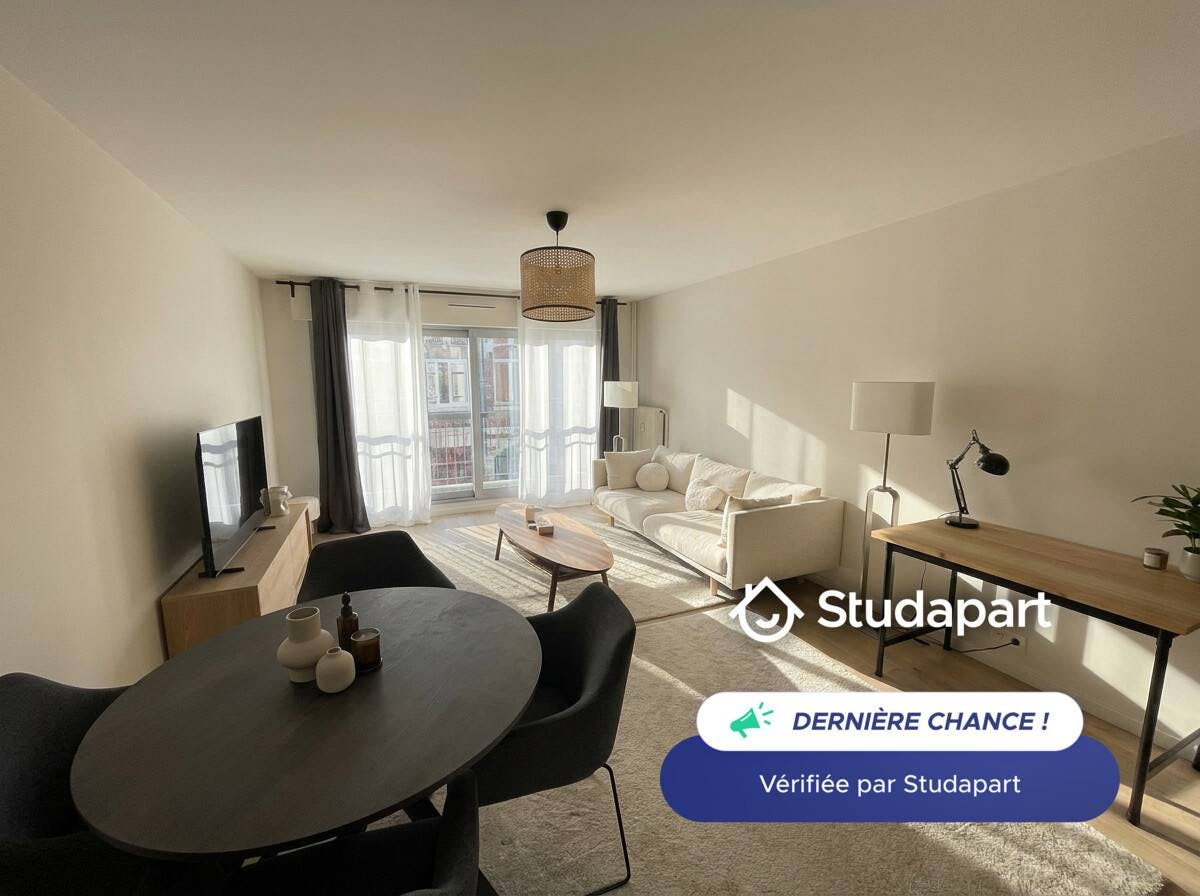 Appartement à louer pour 1 990 €/mois à Lille, Rue Emile Desmet