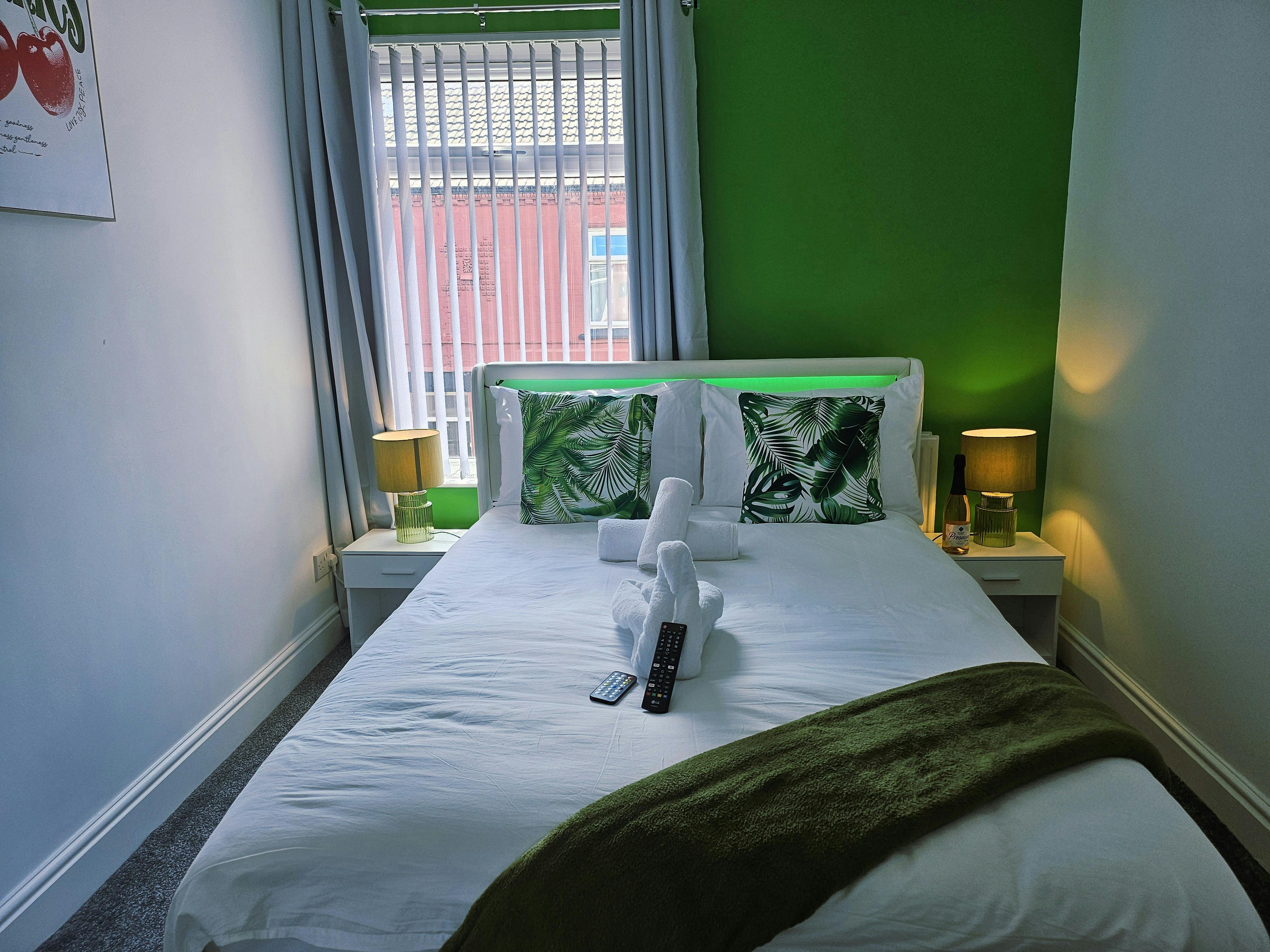 House for rent for £2,497 per month in Liverpool, Lunt Road