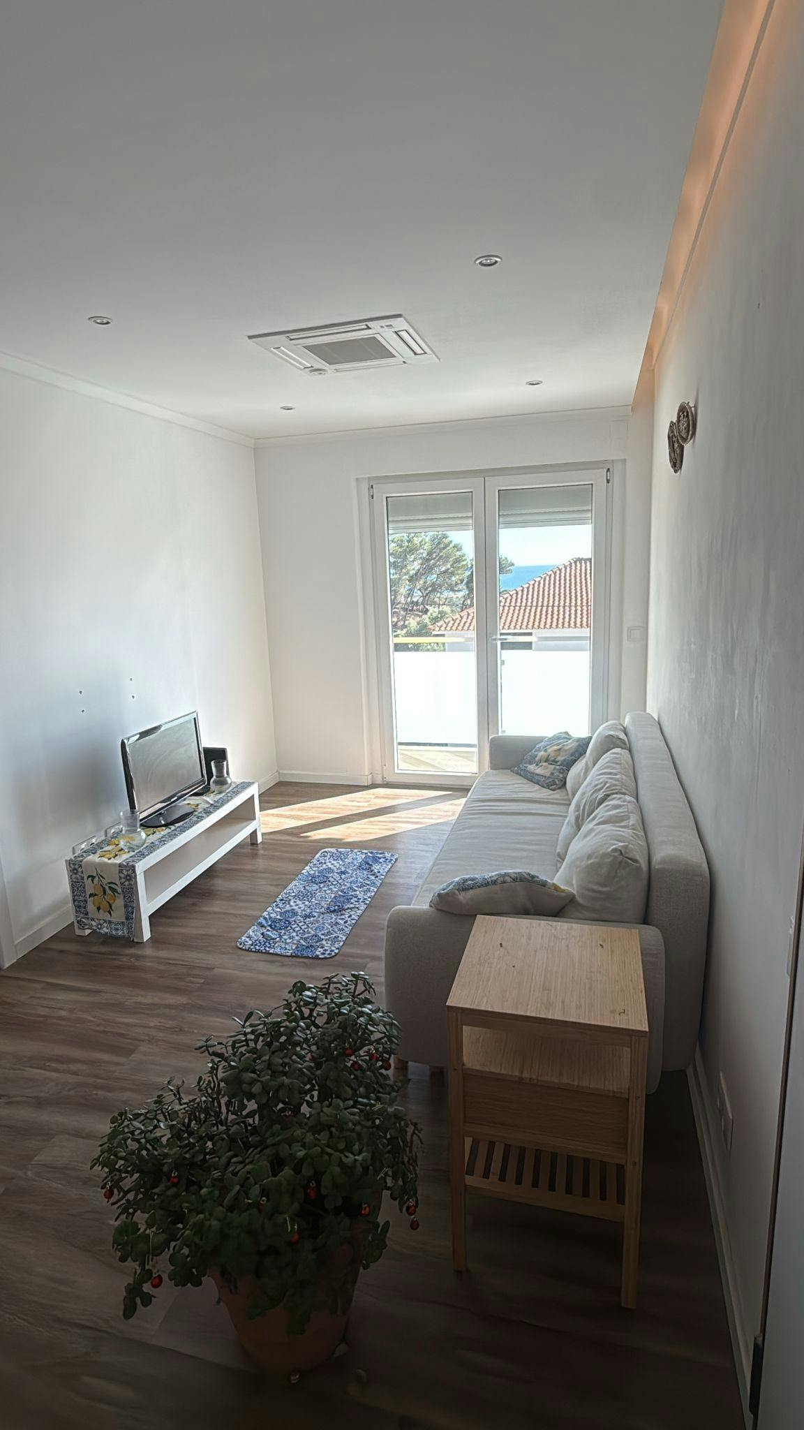 Apartment for rent for €1,400 per month in Trafaria, Rua da Liberdade