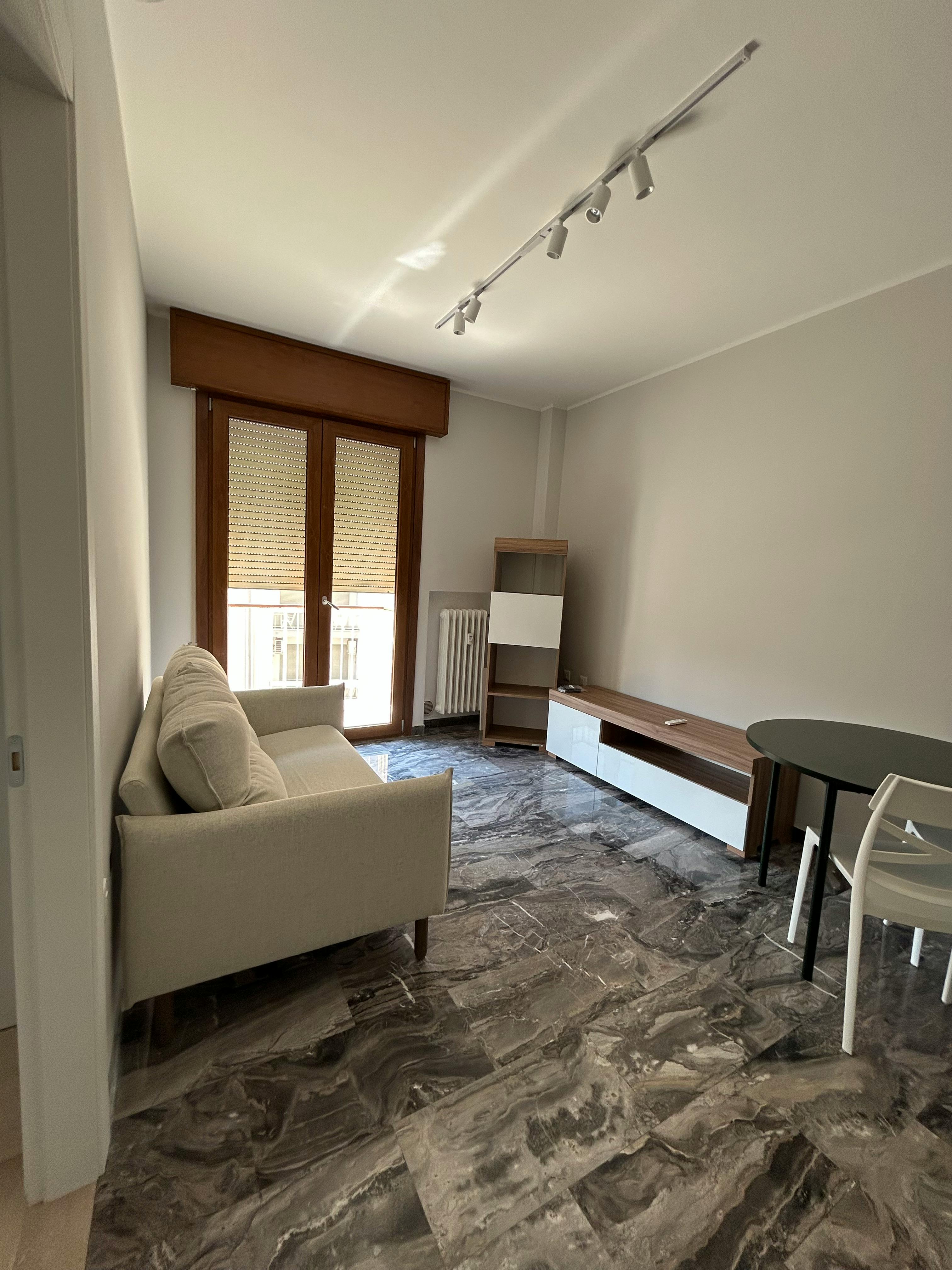 Apartment for rent for €1,200 per month in Abano Terme, Via Giuseppe Jappelli