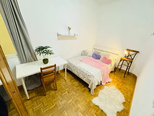 Private room in Calle de Ferraz, Madrid (1720846) room image 1