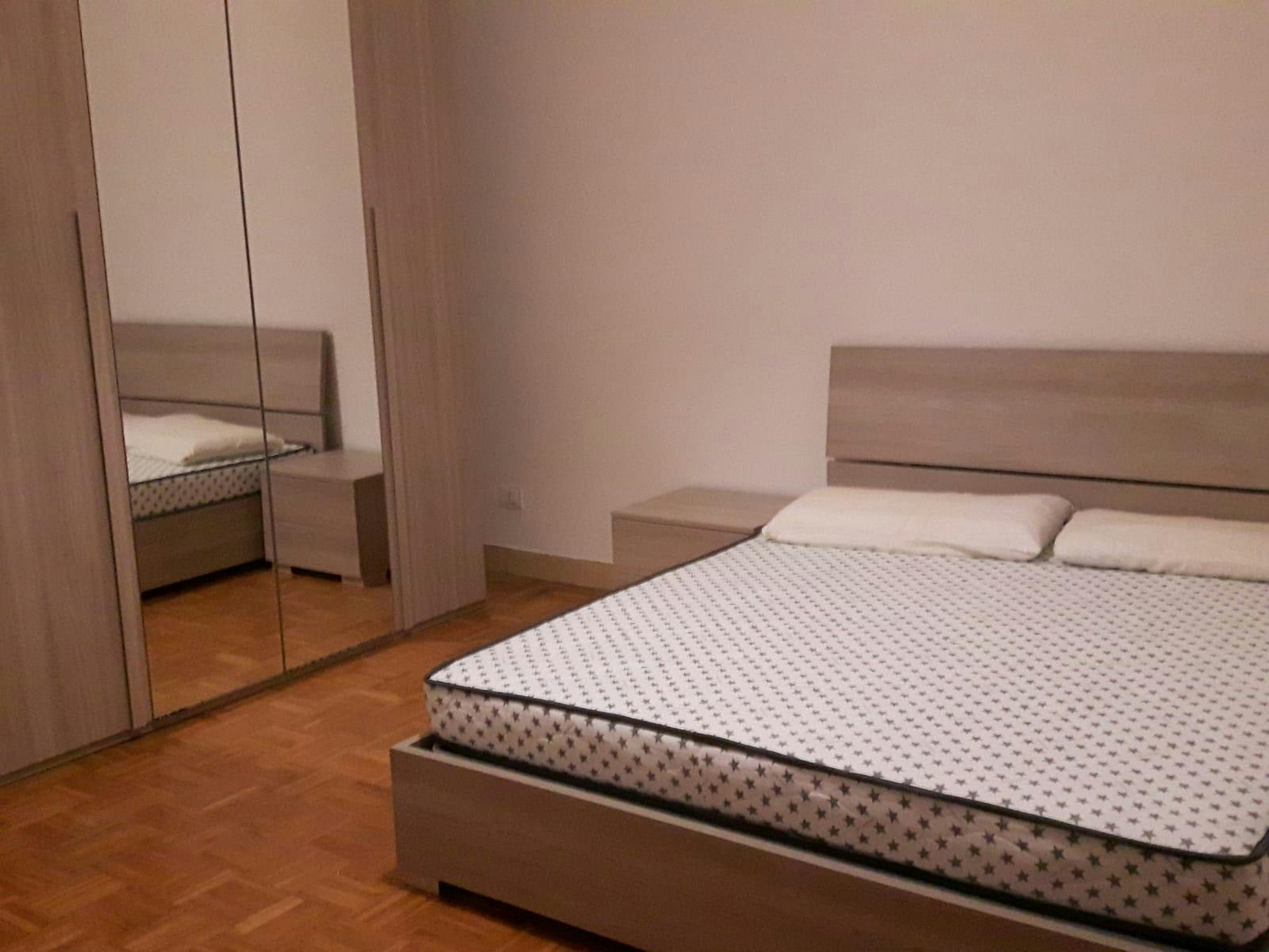 Cameră privată de închiriat pentru 689 EUR pe lună în Milan, Via Giovanni Montemartini