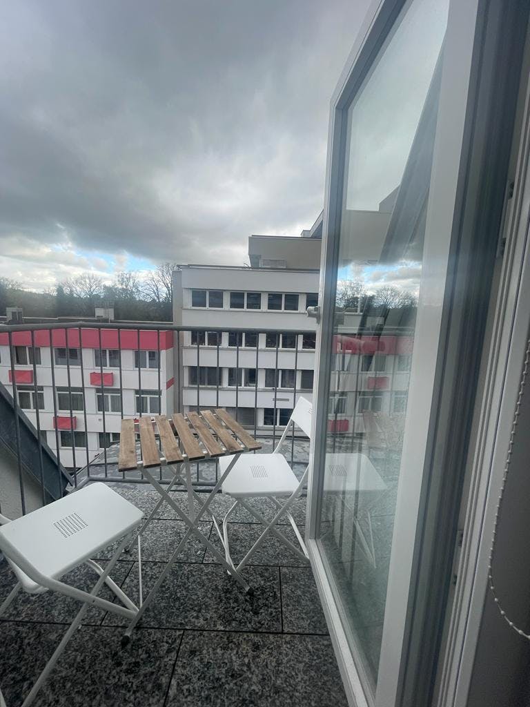 Mehrbettzimmer zu mieten für 720 € pro Monat in Sindelfingen, Vaihinger Straße