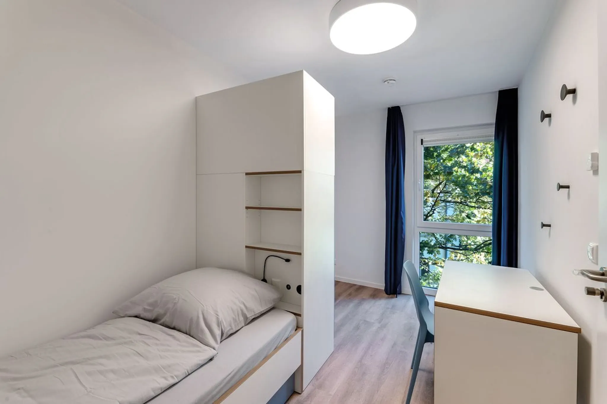 Rathenaustraße, Berlin