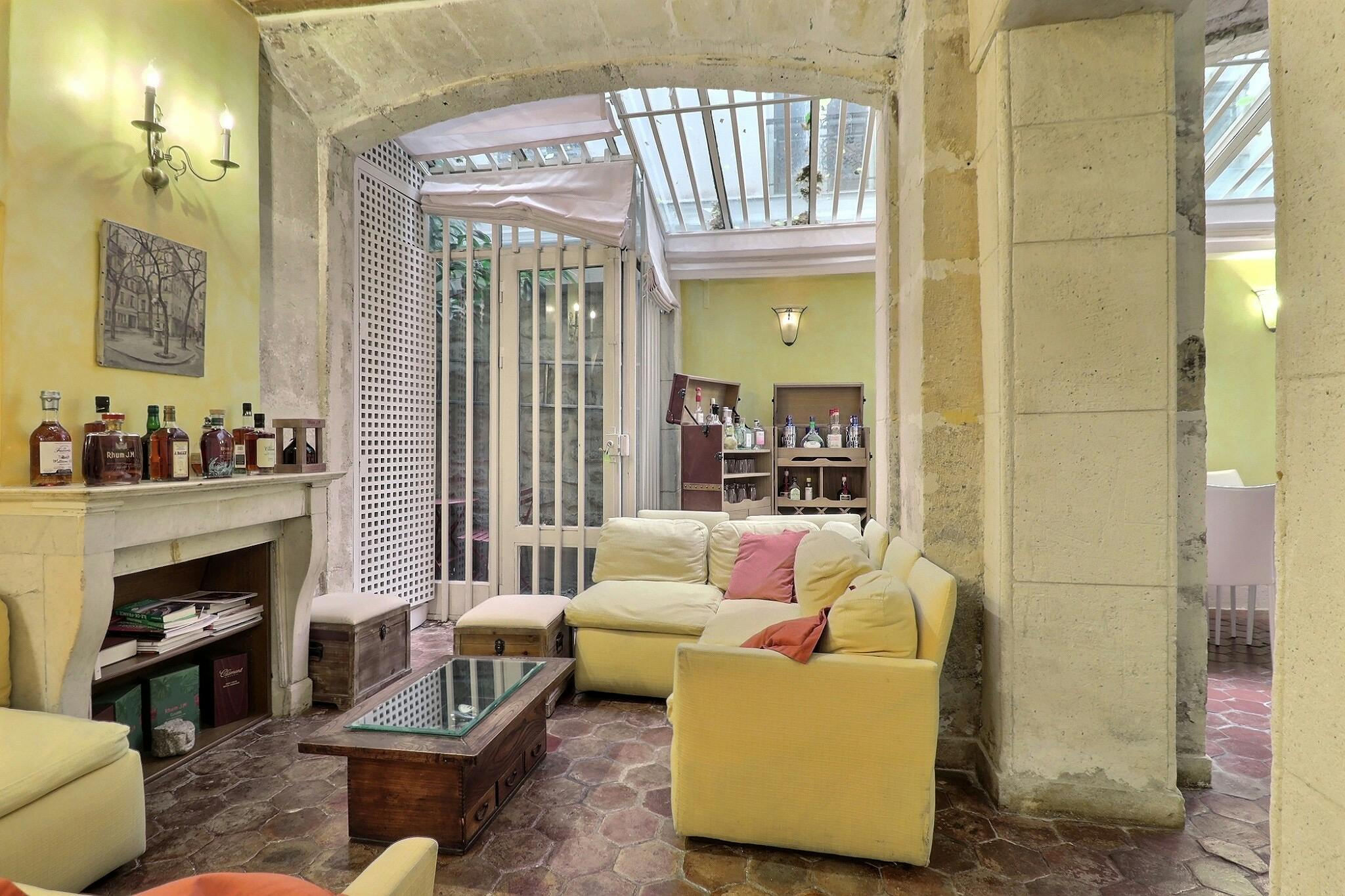 1-Bedroom Apartment in Rue de Beaune, Paris (1721300) ROOM 2