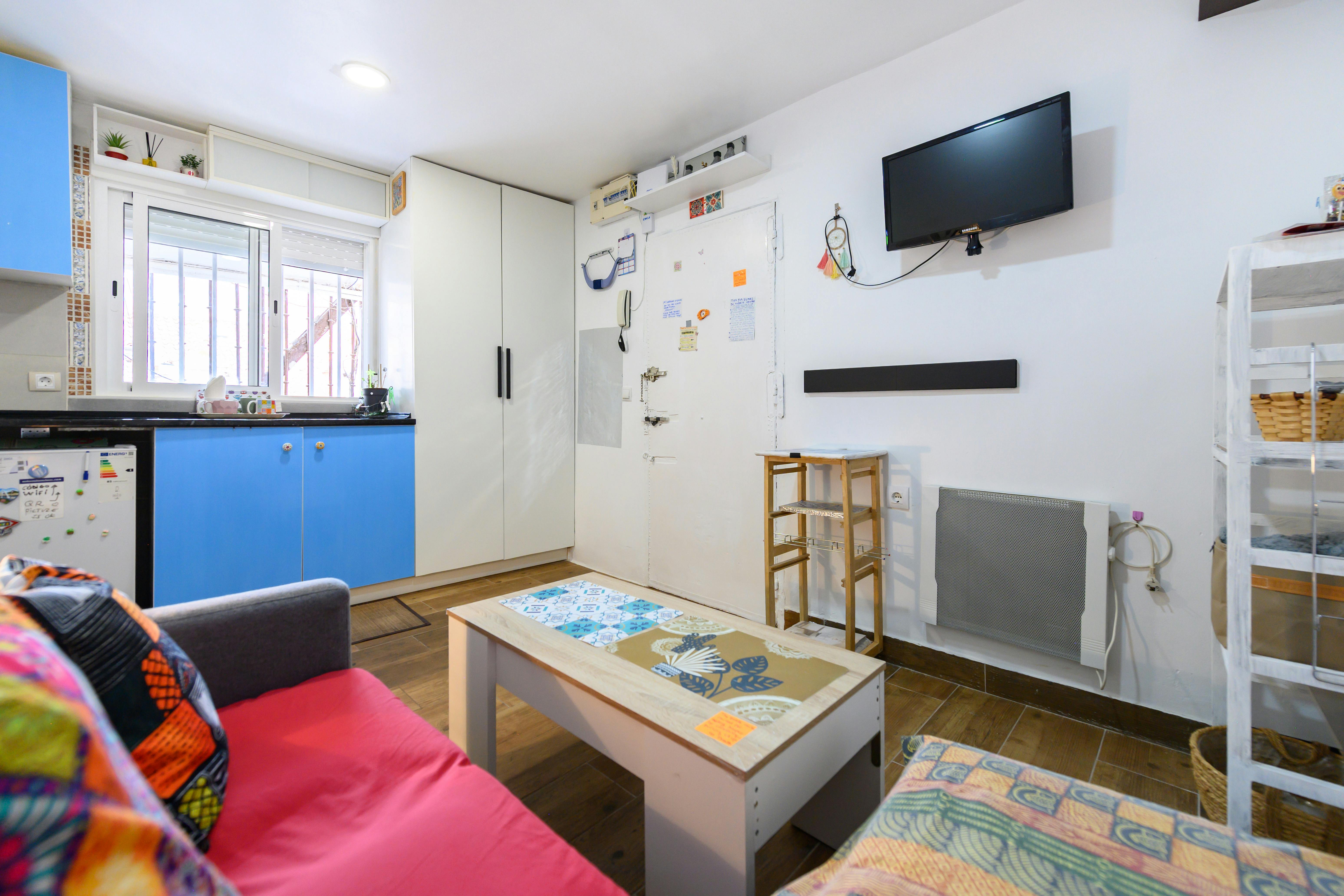 1-Bedroom Apartment in Calle del Mesón de Paredes, Madrid (1721315) ROOM 1