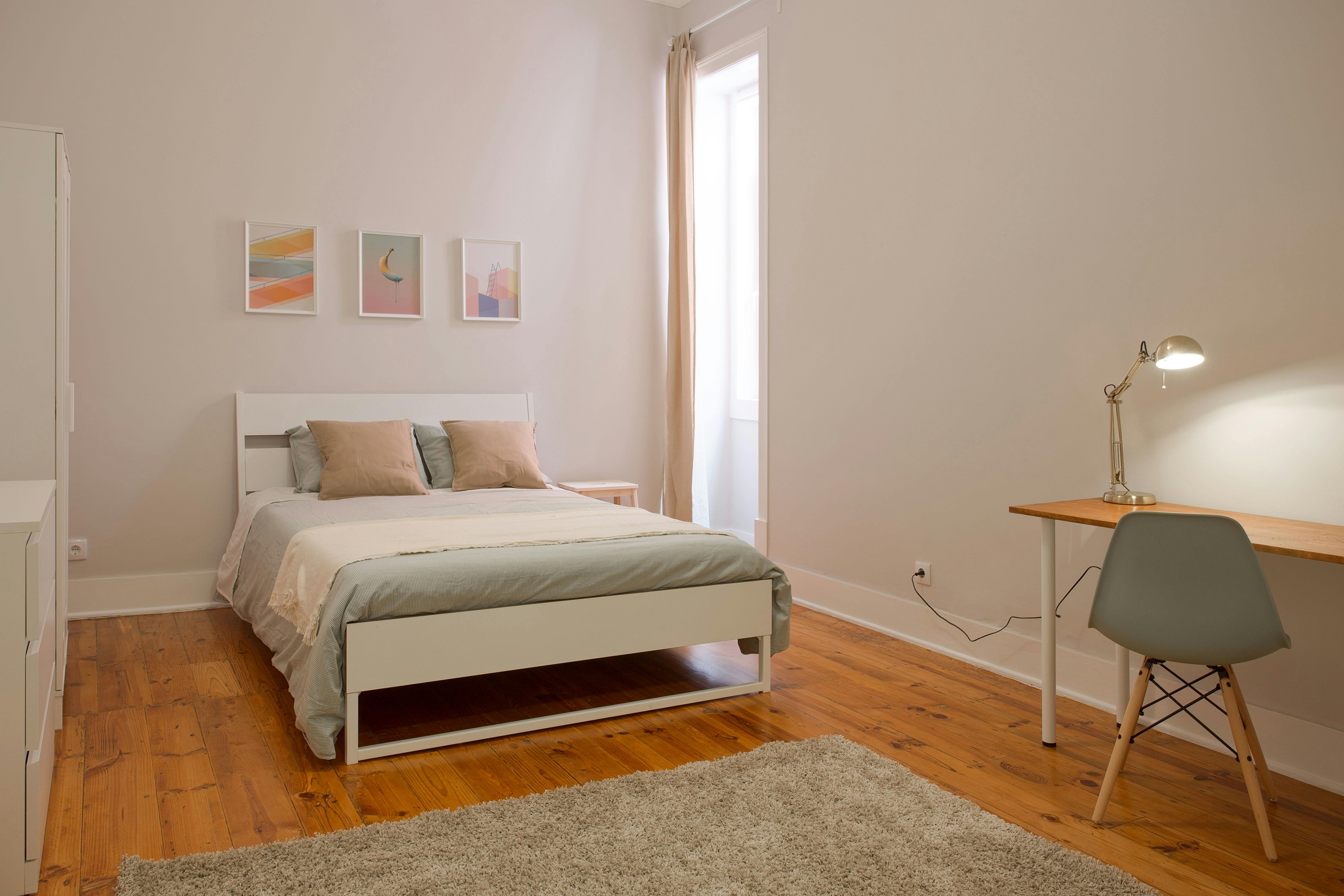 Private room in Rua Morais Soares, Lisbon (1721326) room image 1