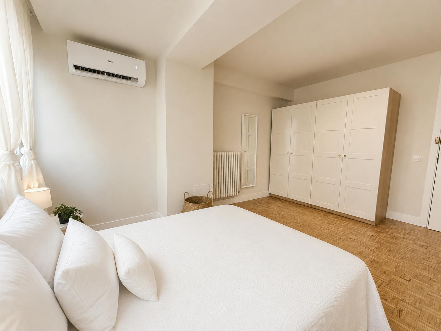 Private room in Avenida de Bruselas, Madrid (1721491) room image 2