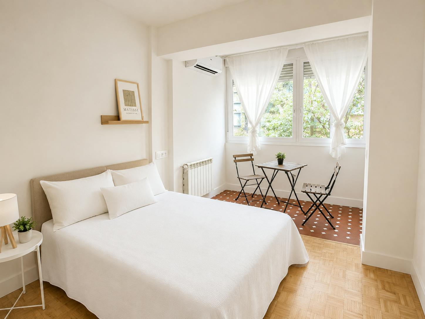 Private room in Avenida de Bruselas, Madrid (1721493) room image 1