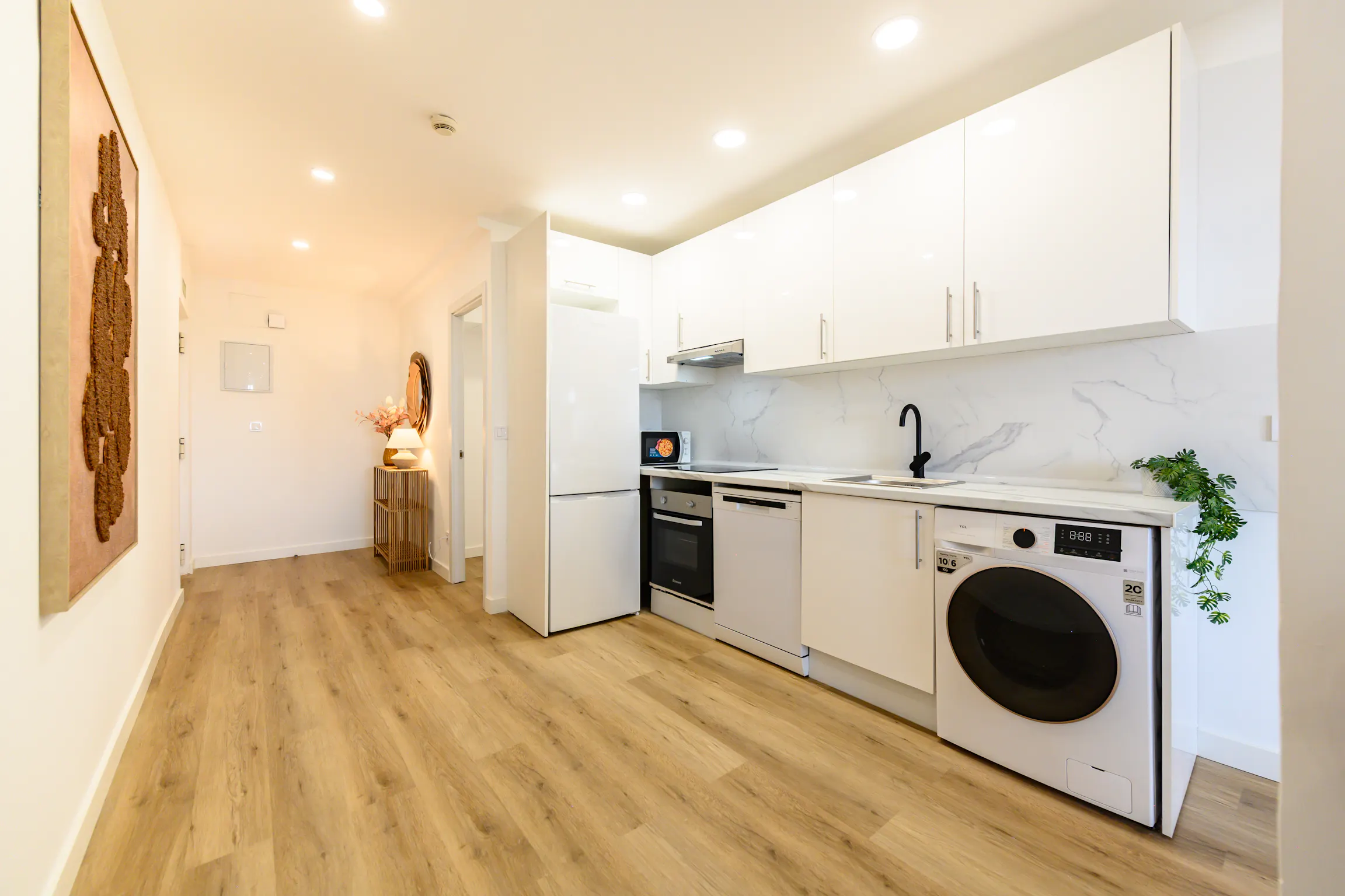 2-Bedroom Apartment in Avenida de Brasil, Madrid (1721598) ROOM 2