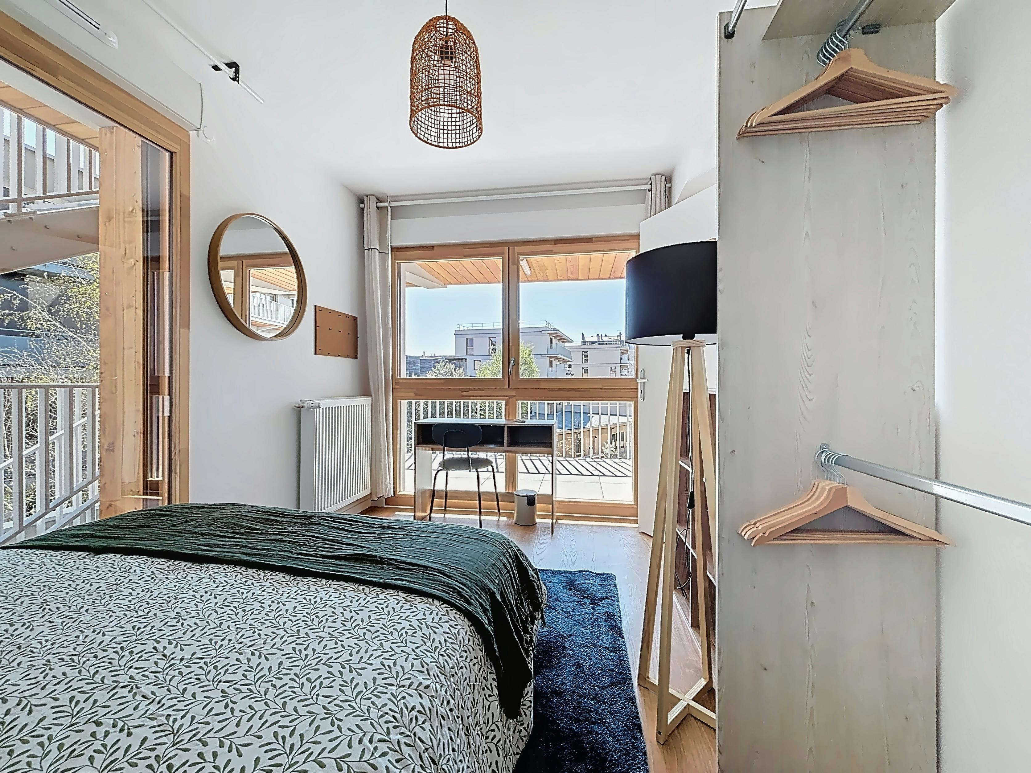 Private room in Rue de Paris, Montreuil (1721613) room image 2