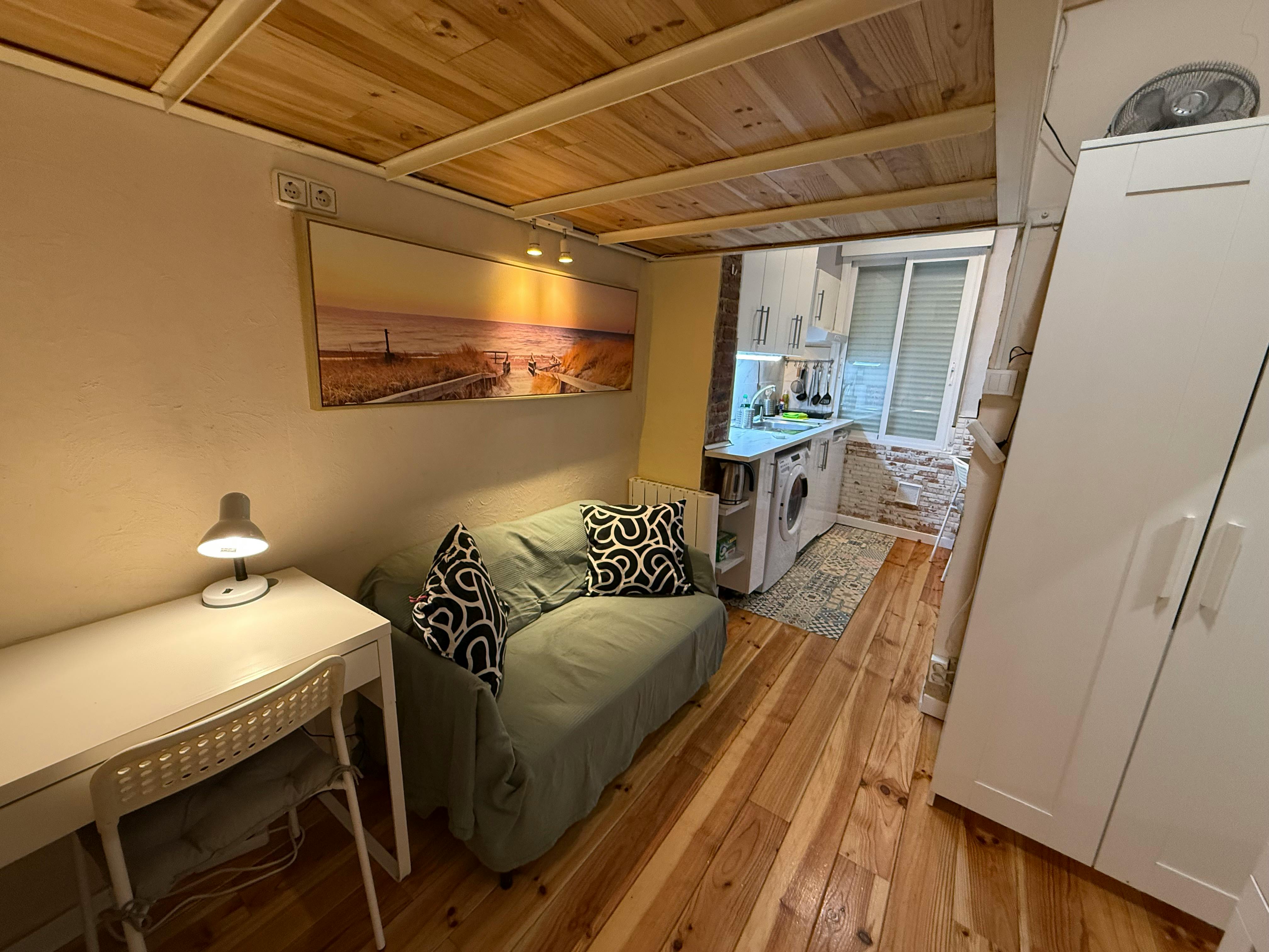 Apartment in Calle de San Andrés, Madrid (1721624) ROOM 2