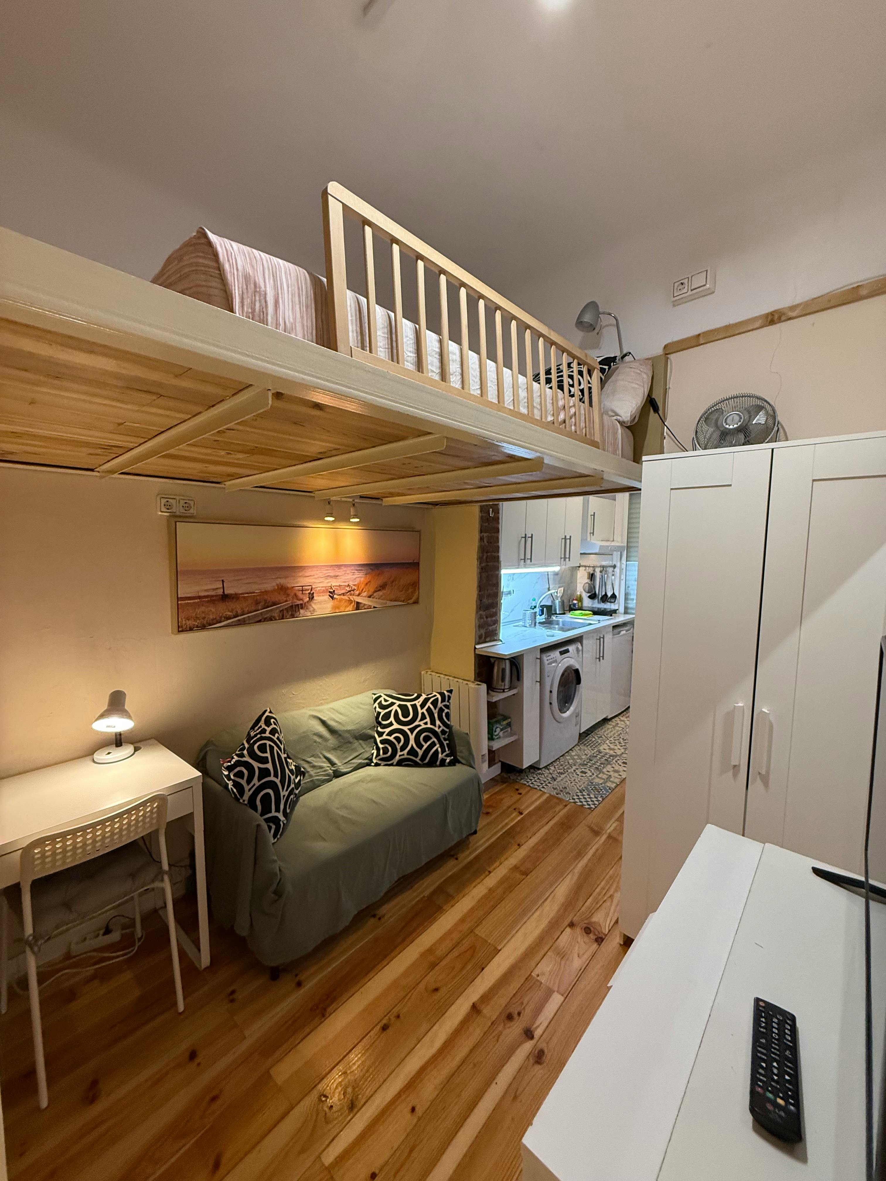 Apartment in Calle de San Andrés, Madrid (1721624) ROOM