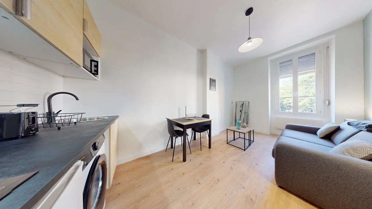 Studio para alugar por € 615 por mês em Villeurbanne, Cours Tolstoï
