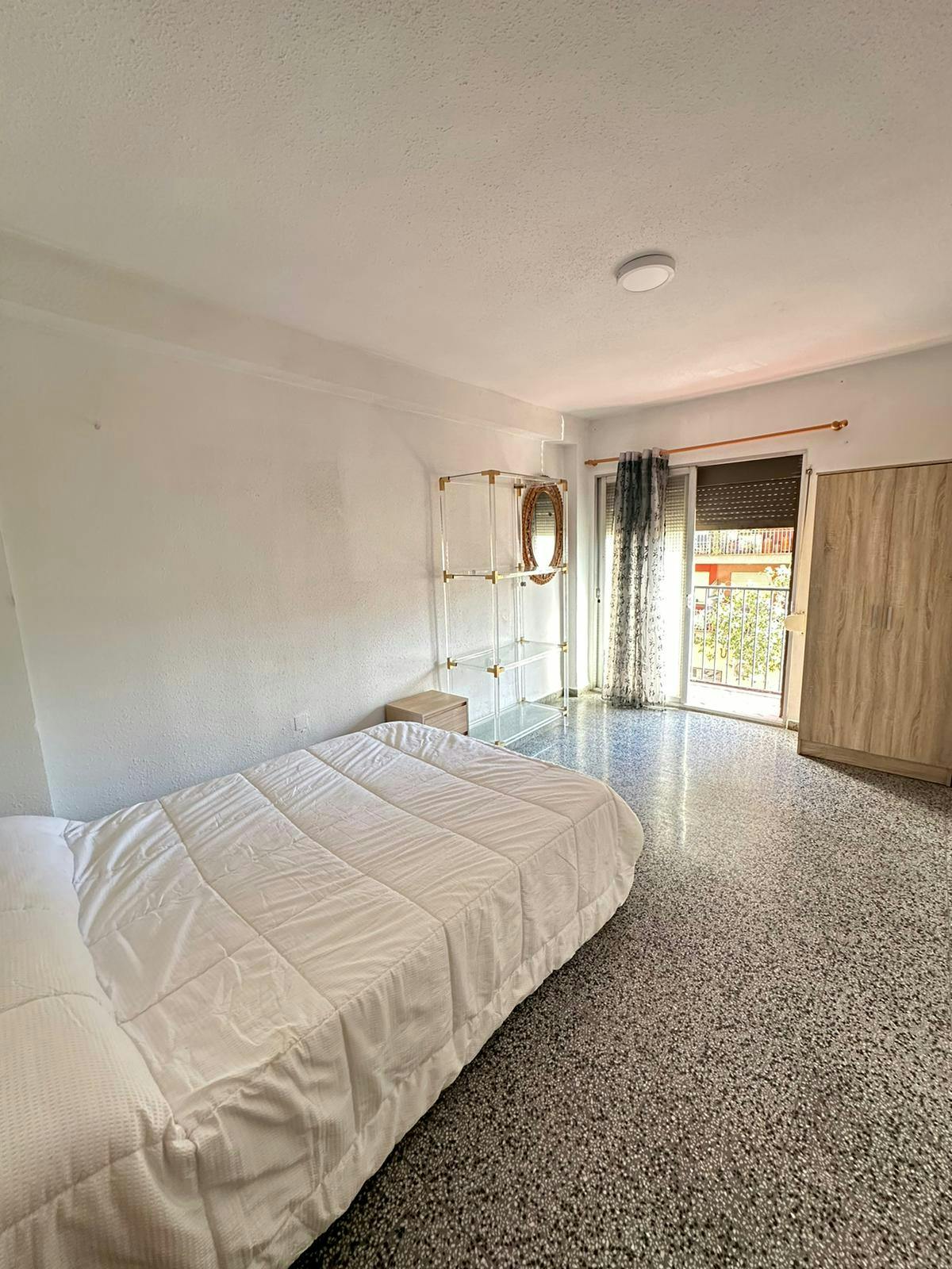 Private room in Carrer de les Illes Canàries, Valencia (1721839) ROOM 1