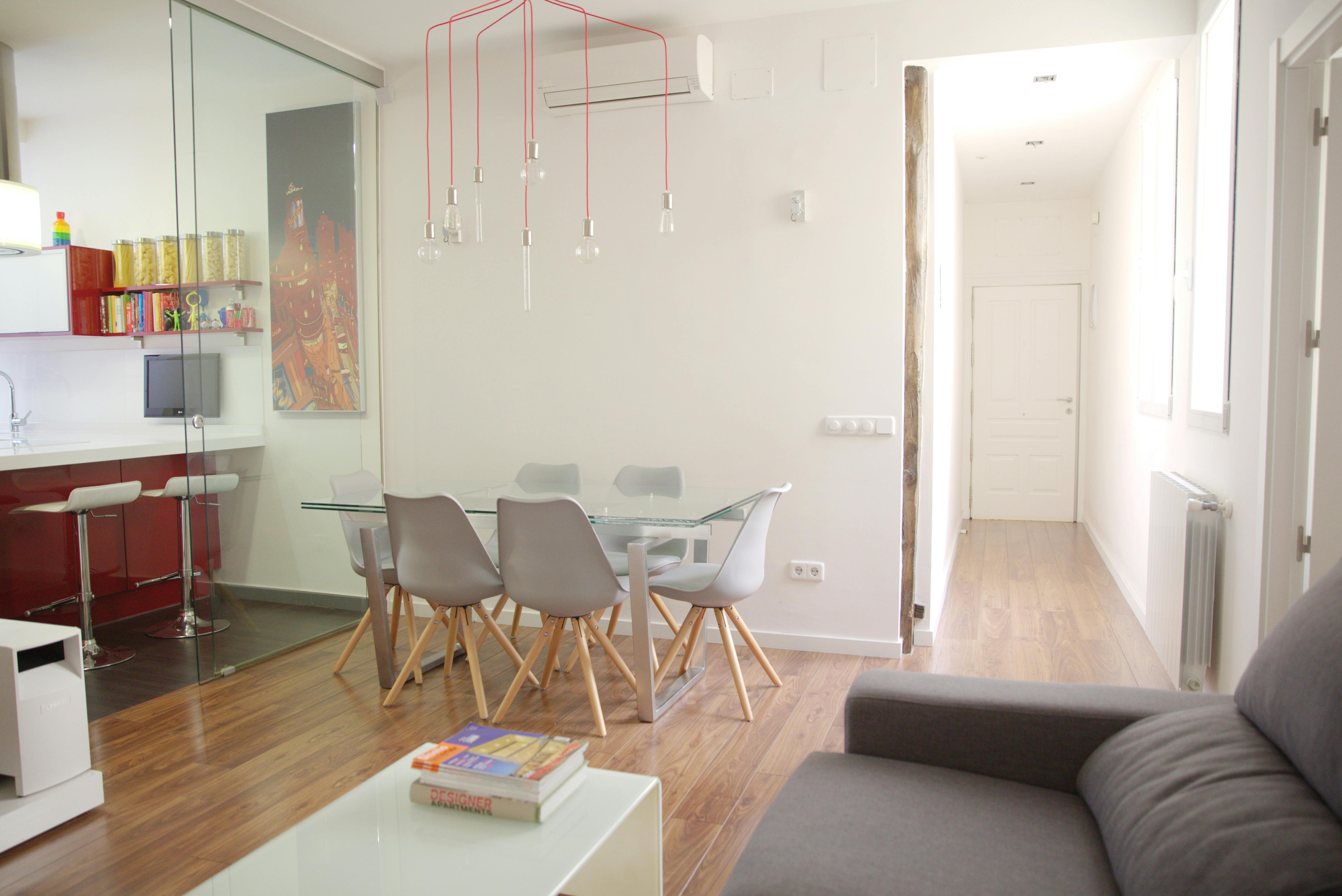 2-Bedroom Apartment in Calle de Ruiz, Madrid (1721856) ROOM 1