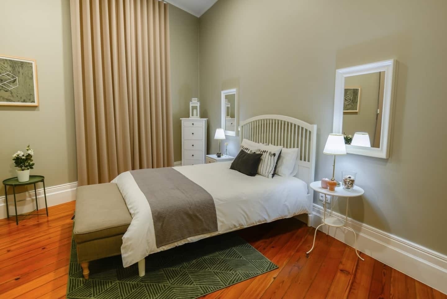 Chambre privée à louer pour 10 €/mois à Ponta Delgada, Rua da Misericórdia