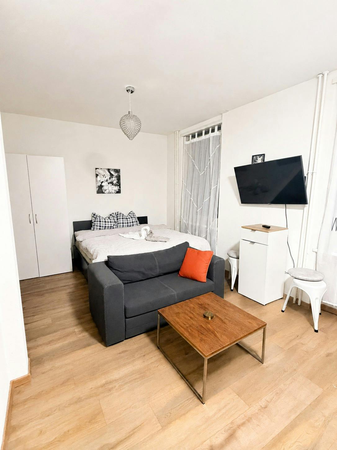 Apartament de închiriat pentru 2.515 EUR pe lună în Zürich, Steinstrasse