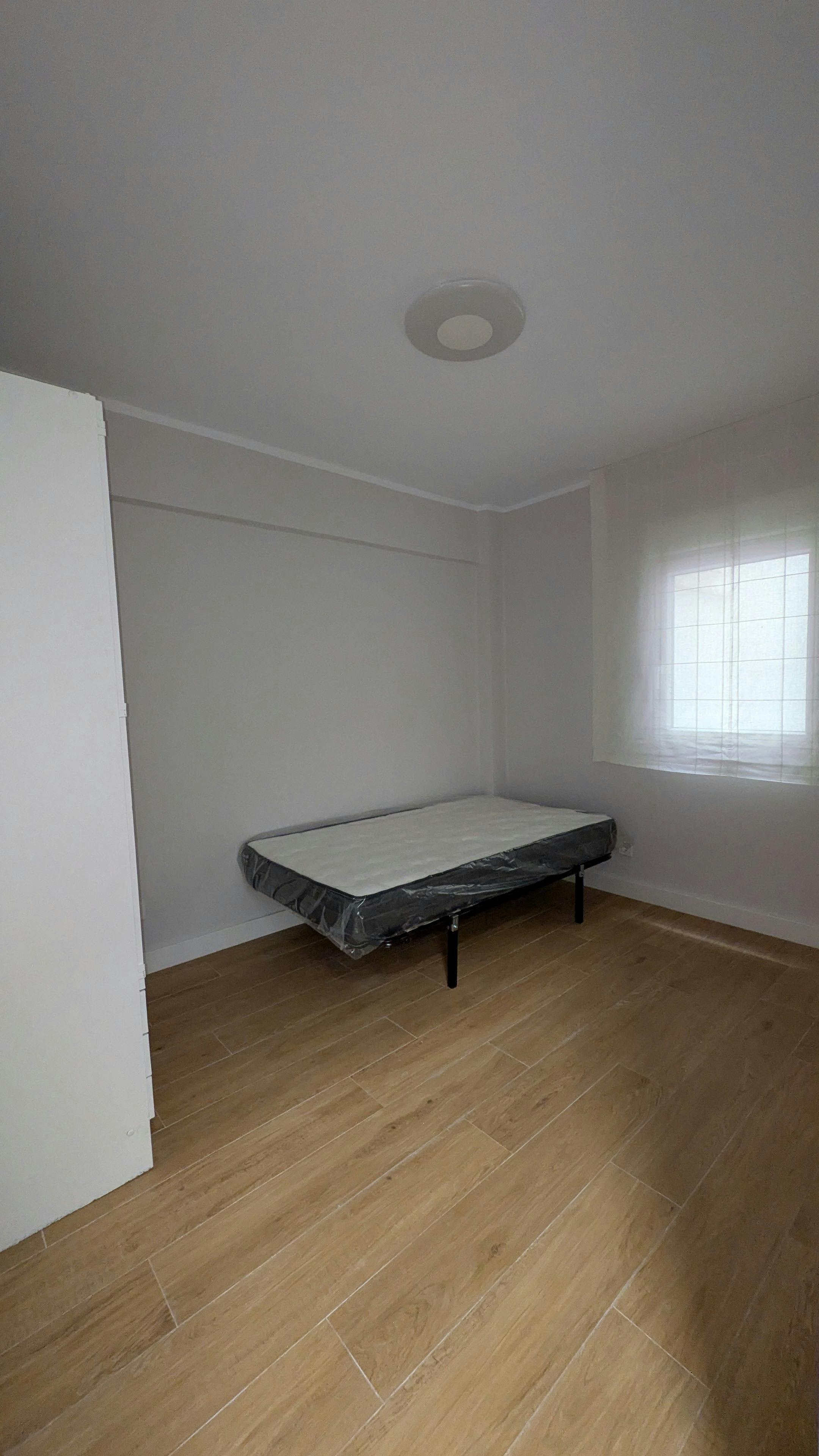 Private room in Carrer del Doctor Manuel Candela, Valencia (1722031) ROOM 4