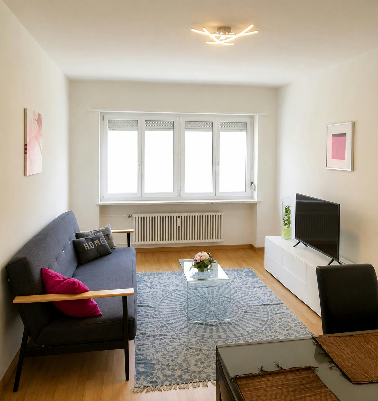 公寓 正在以 CHF 2,599 的月租出租，其位于 Basel, Riehenring