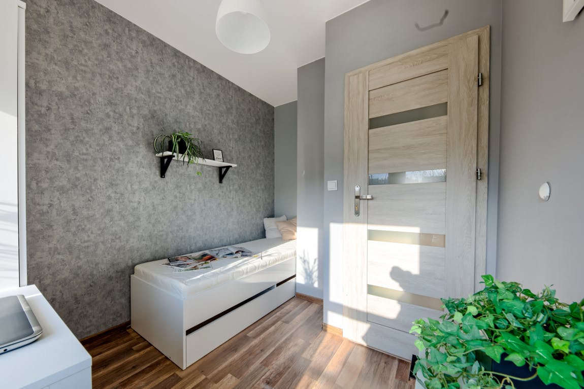 Egejska, Warsaw preview