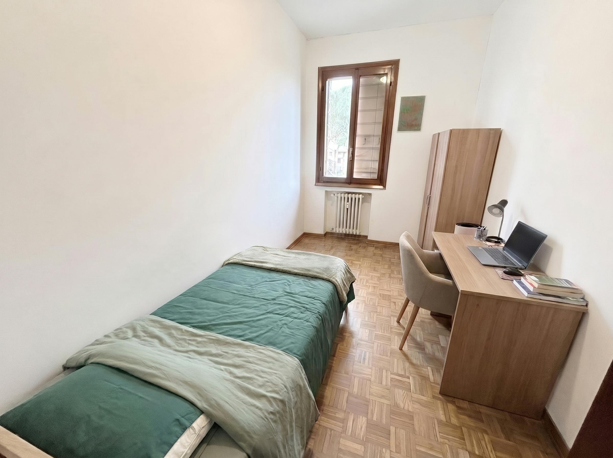 Private room for rent for €540 per month in Padova, Via Ognissanti