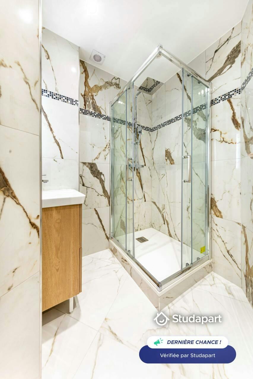 Appartement – Paris, 18th Arrondissement - Plus