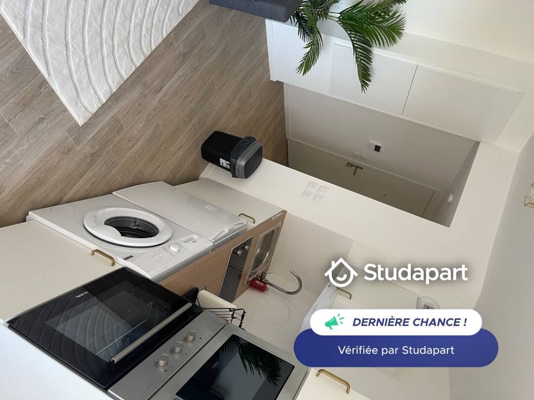 Wohnung zu mieten für 790 € pro Monat in Savigny-le-Temple, Place des Fontaines