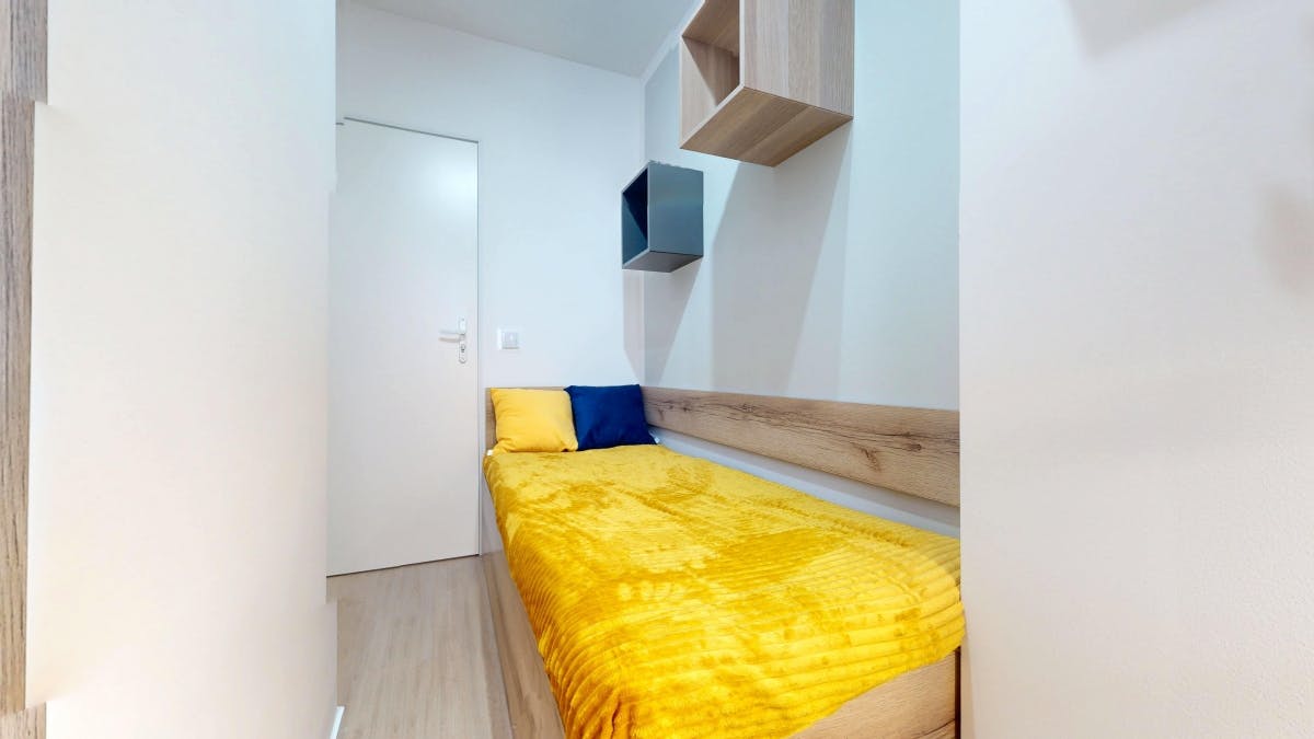 Nicejska, Warsaw preview