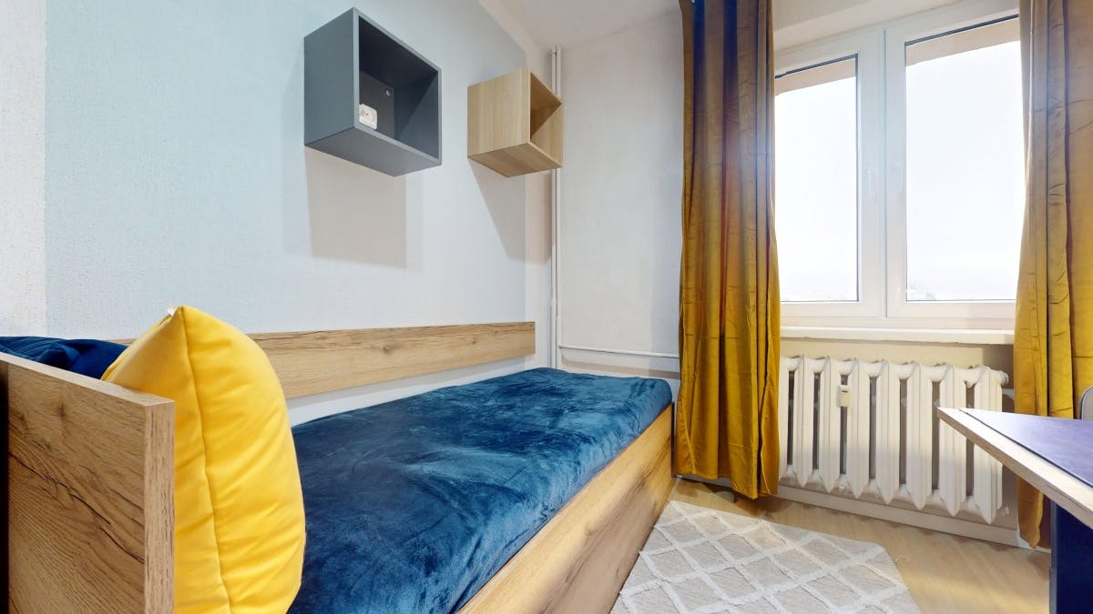 Nicejska, Warsaw preview