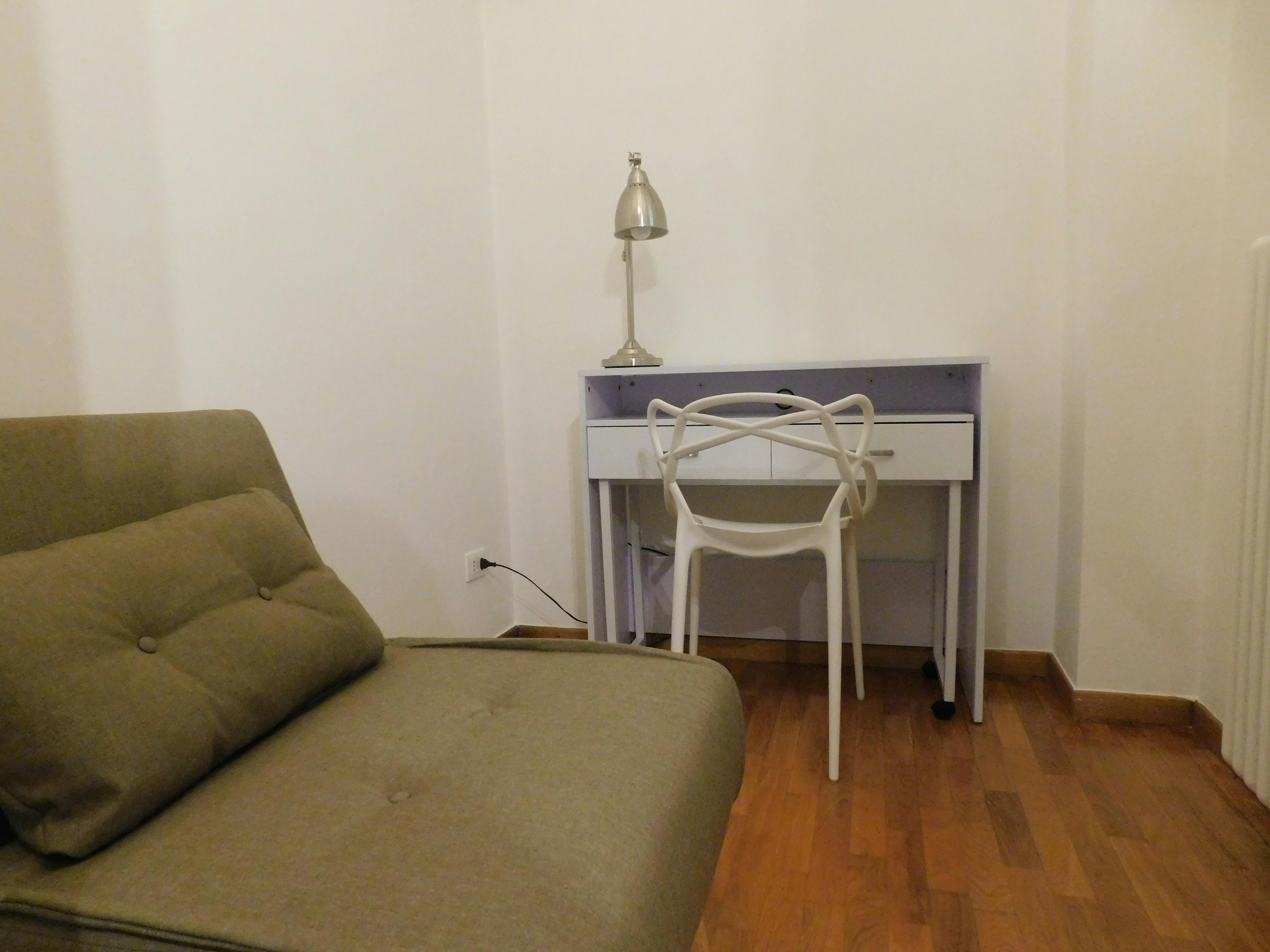 1-Bedroom Apartment in Via Leopoldo Fregoli, Bologna (1722370) room image 8