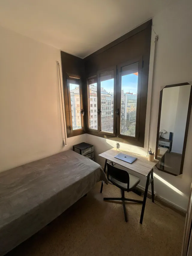 Private room in Carrer de Mallorca, Barcelona (1722380) room image 1