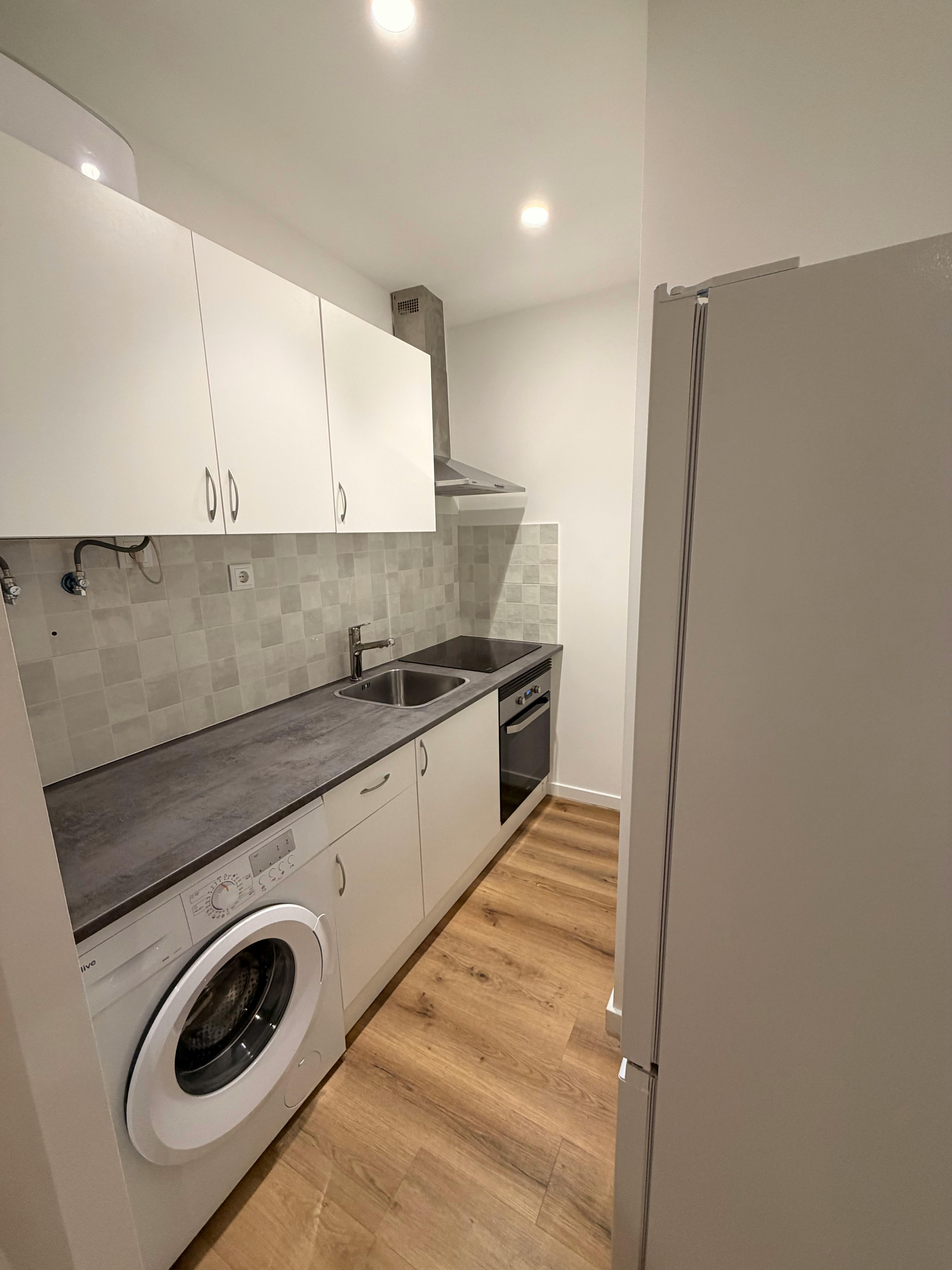 Studio te huur voor € 900 per maand in Setúbal, Travessa do Forno