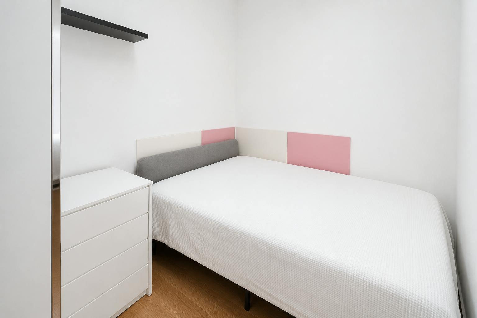 4-Bedroom Apartment in Calle de Andrés Borrego, Madrid (1722501) ROOM 1